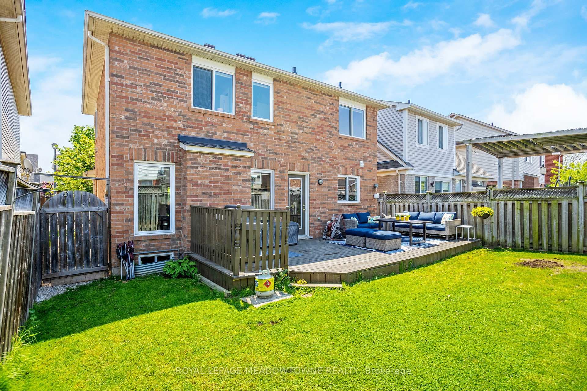 469 Farlow Crescent photo 28