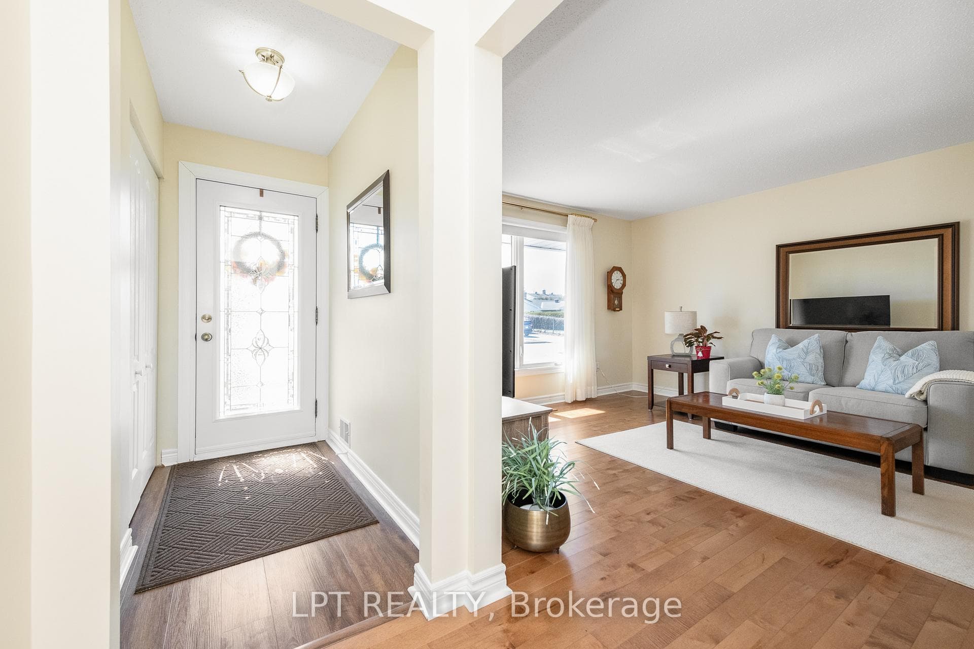 3307 Kodiak Street photo 2