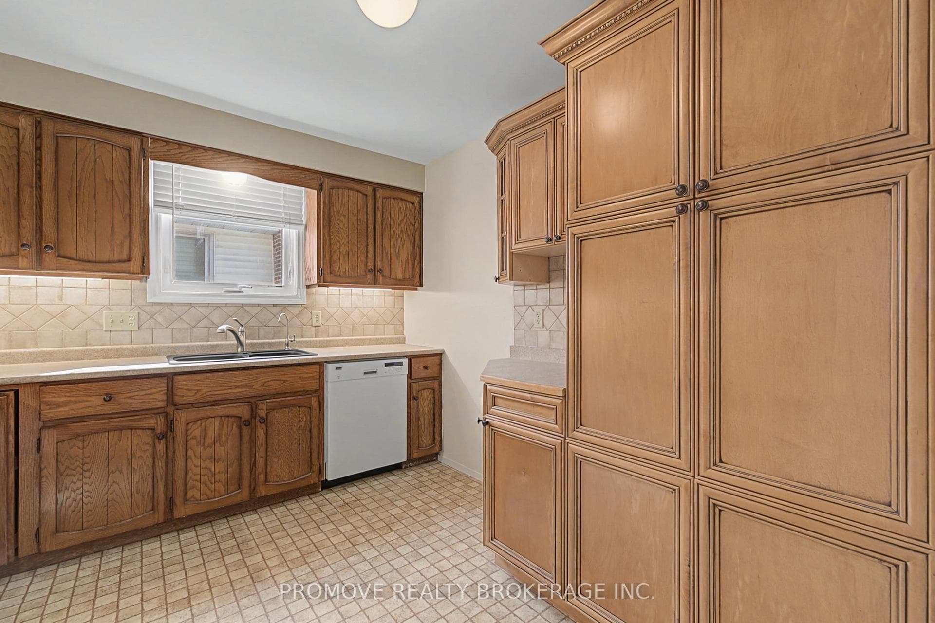 114 Dovercliffe Road photo 5