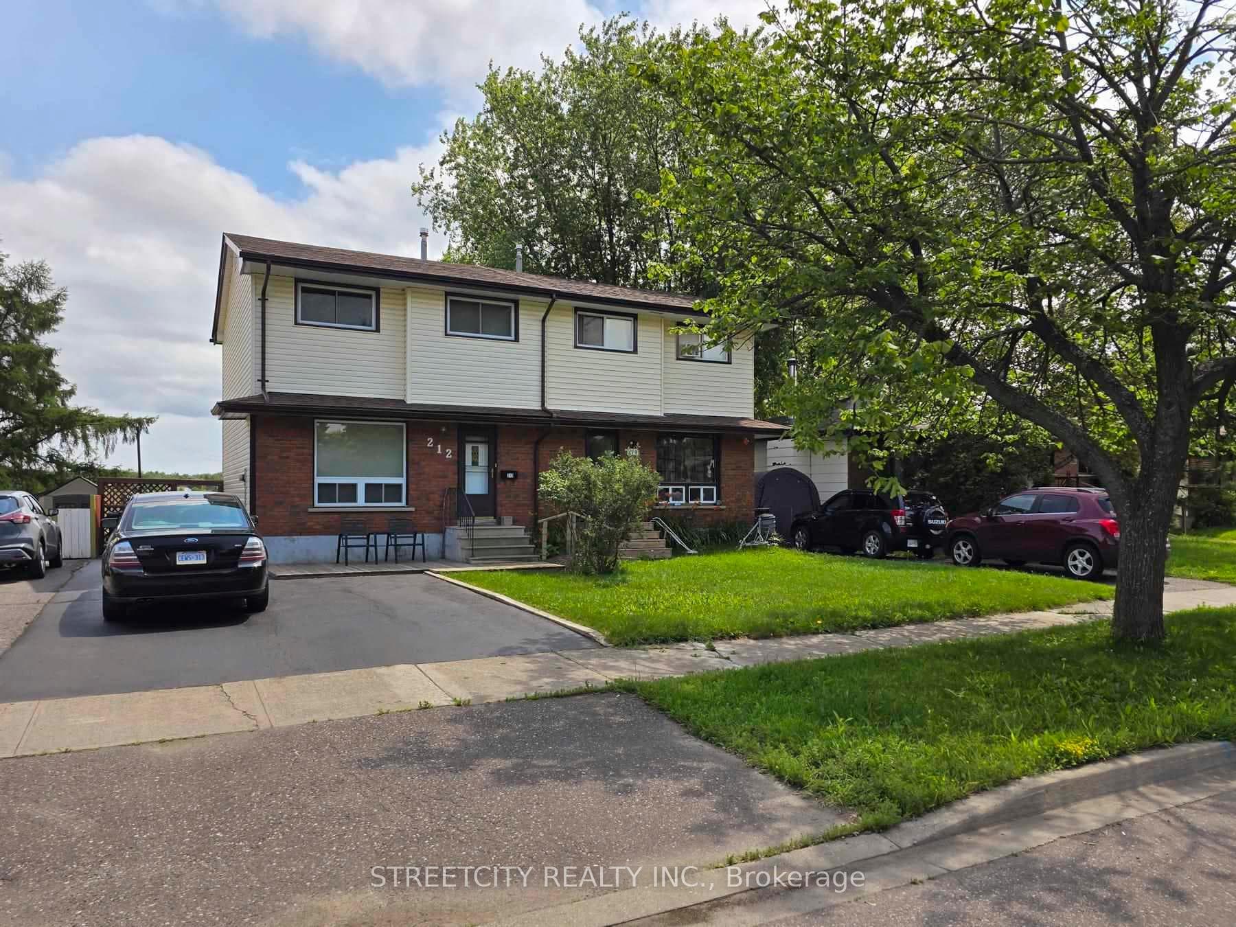 212 County Boulevard photo 3