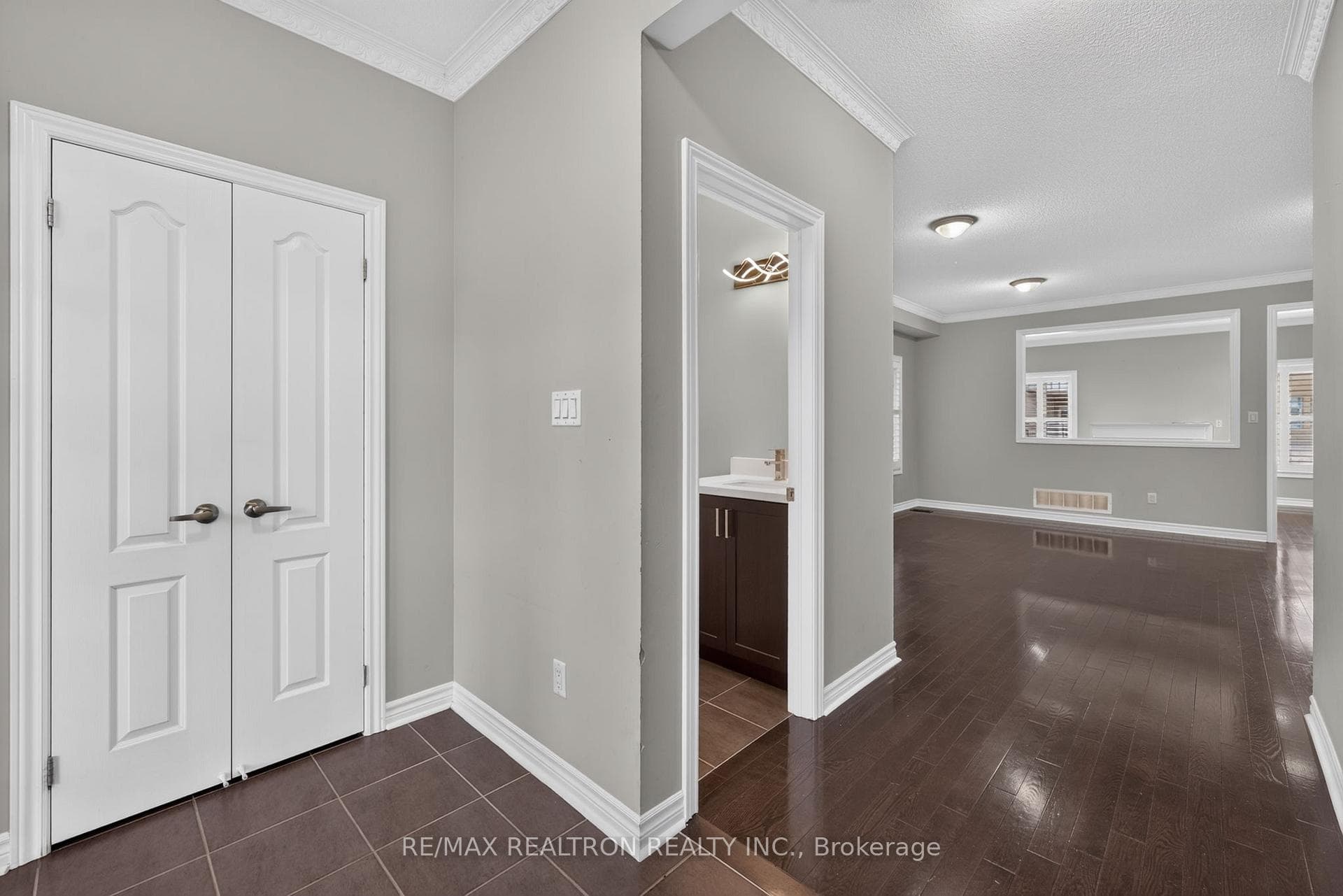 42 Cale Avenue photo 6