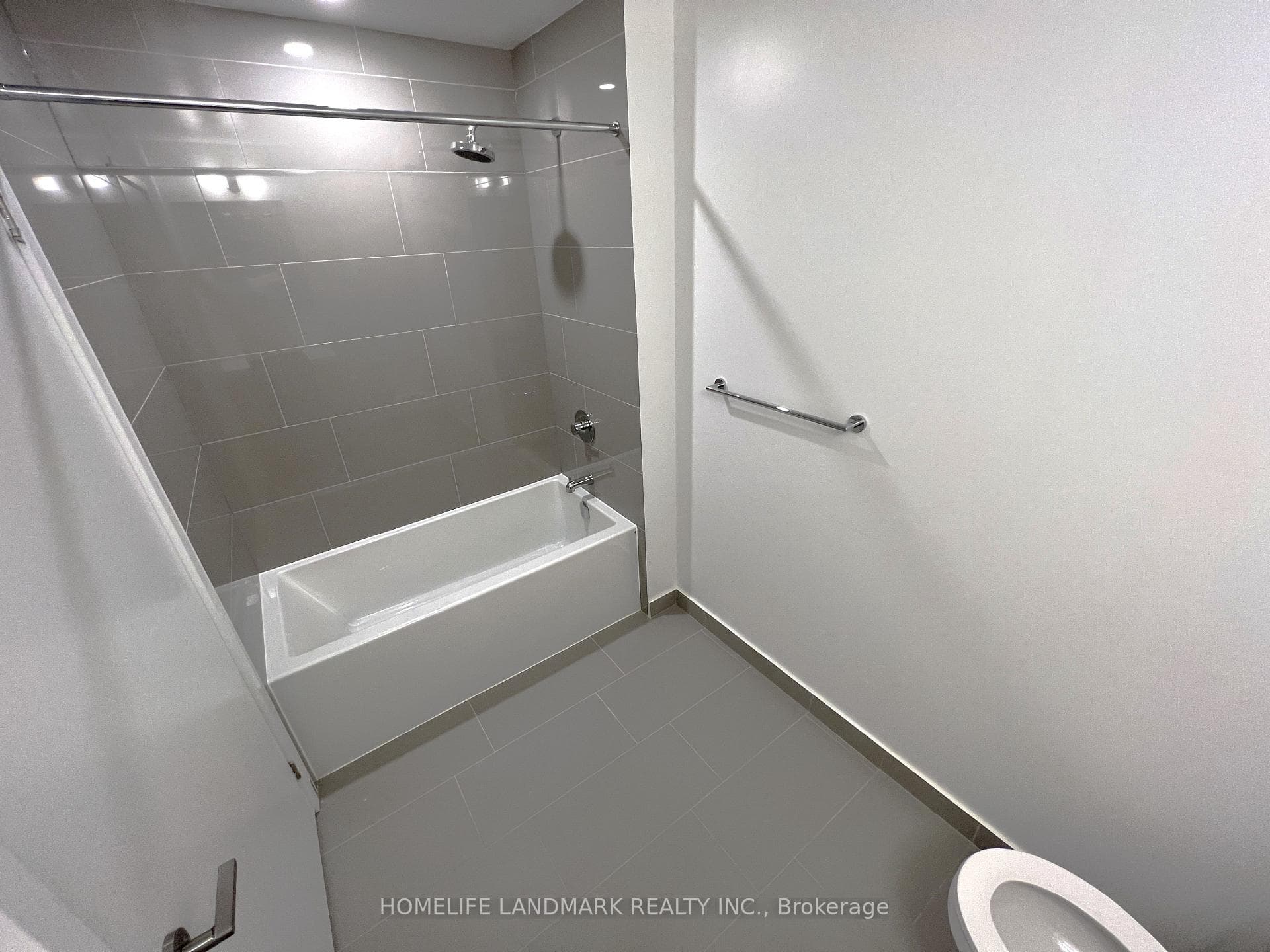 225 Sumach Street Unit 1503 photo 9