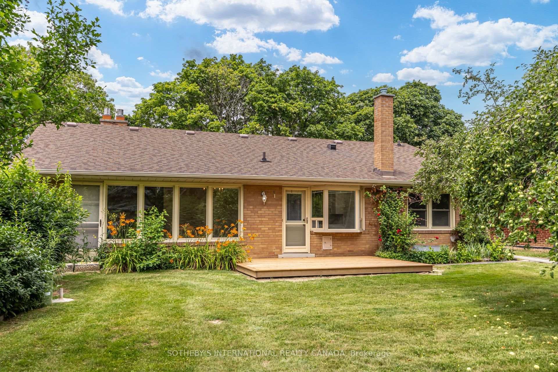 25 Abinger Crescent photo 47