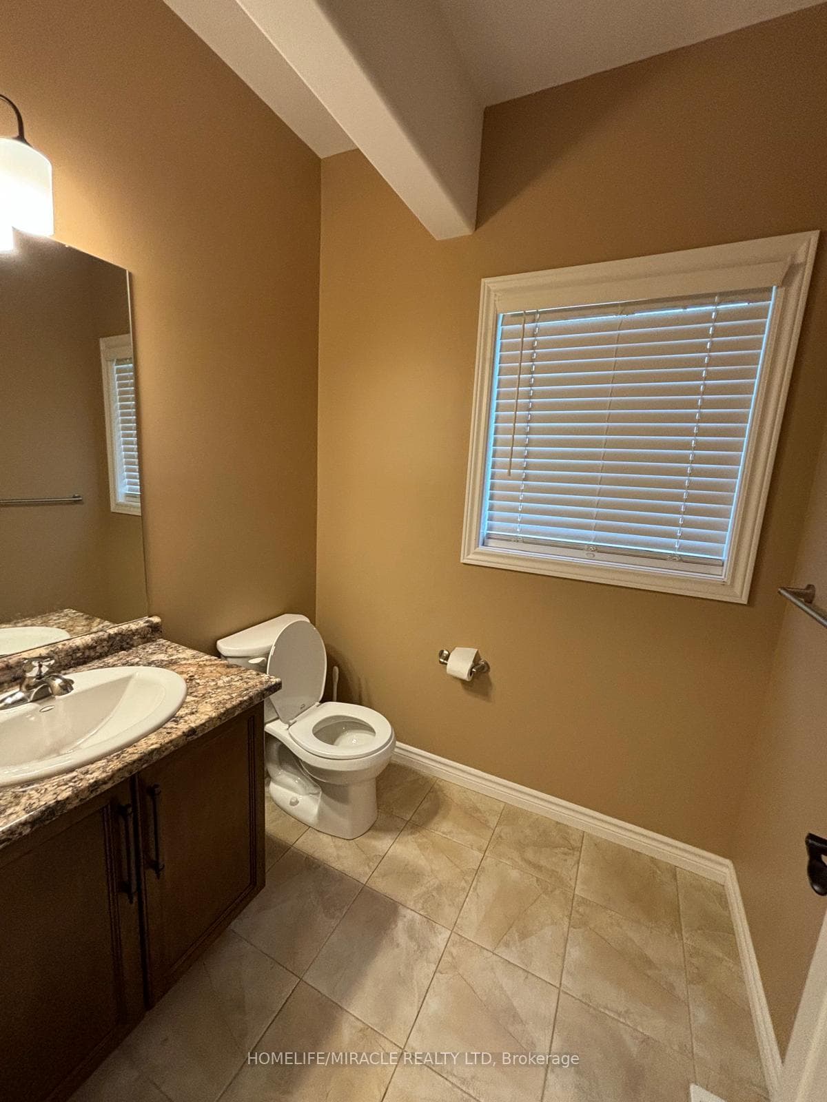 10 Cottonwood Drive Unit Upper photo 2