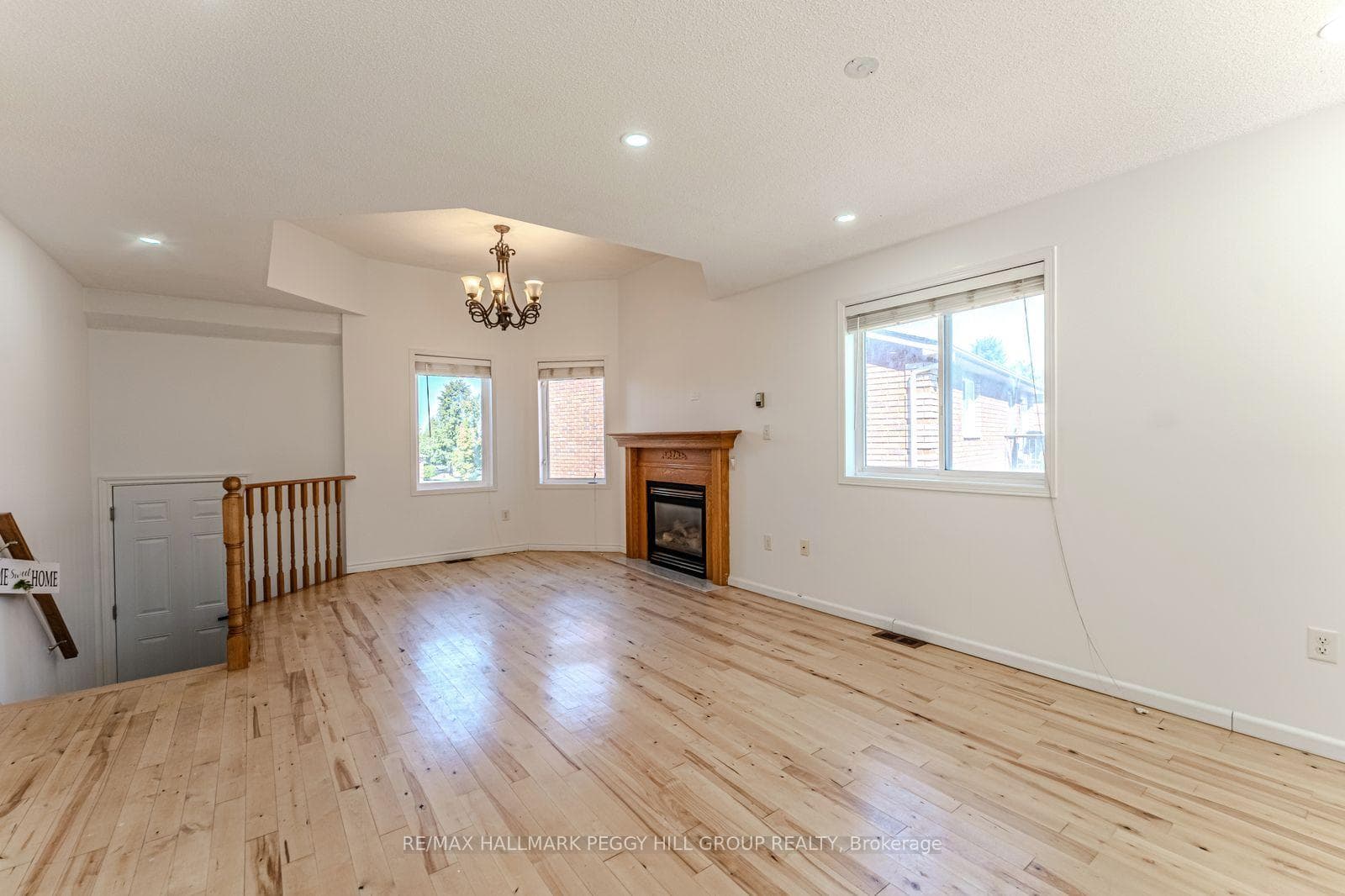 9 Kestrel Court Unit Upper photo 3