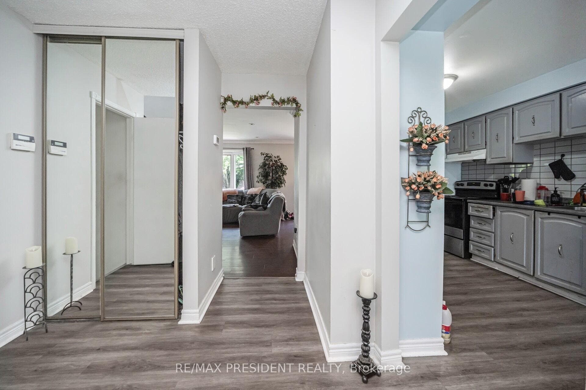 2197 Leominster Drive photo 6