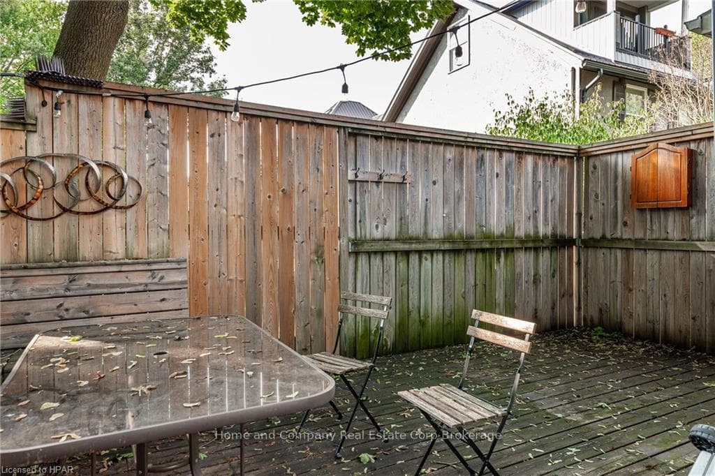 103 HIBERNIA Street photo 43