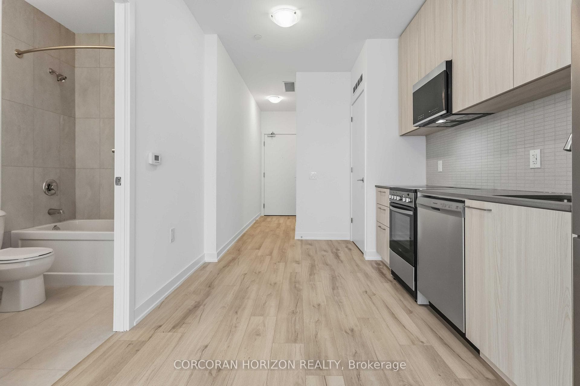7439 Kingston Road Unit 814 photo 17