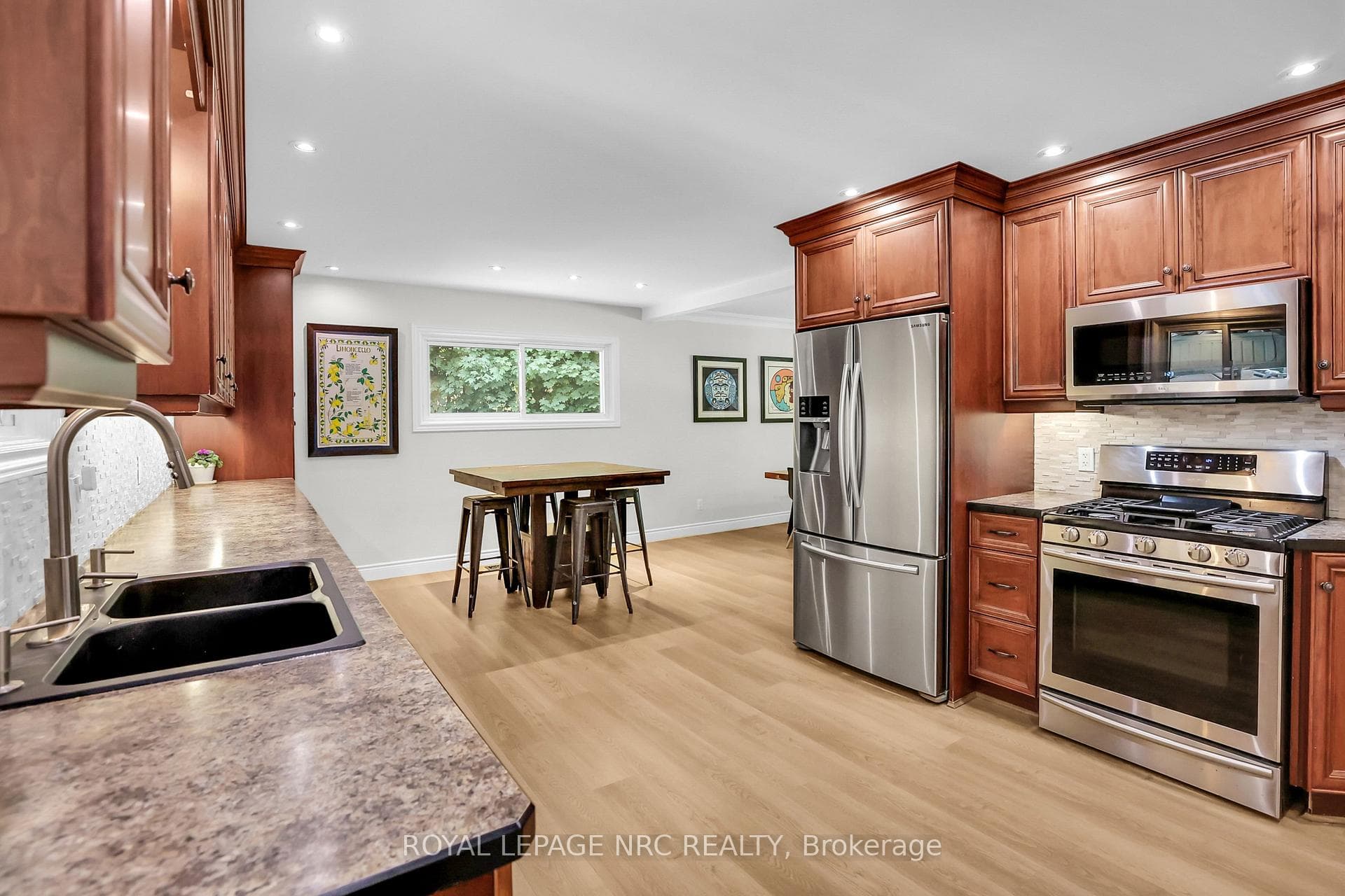577 Canboro Road photo 7