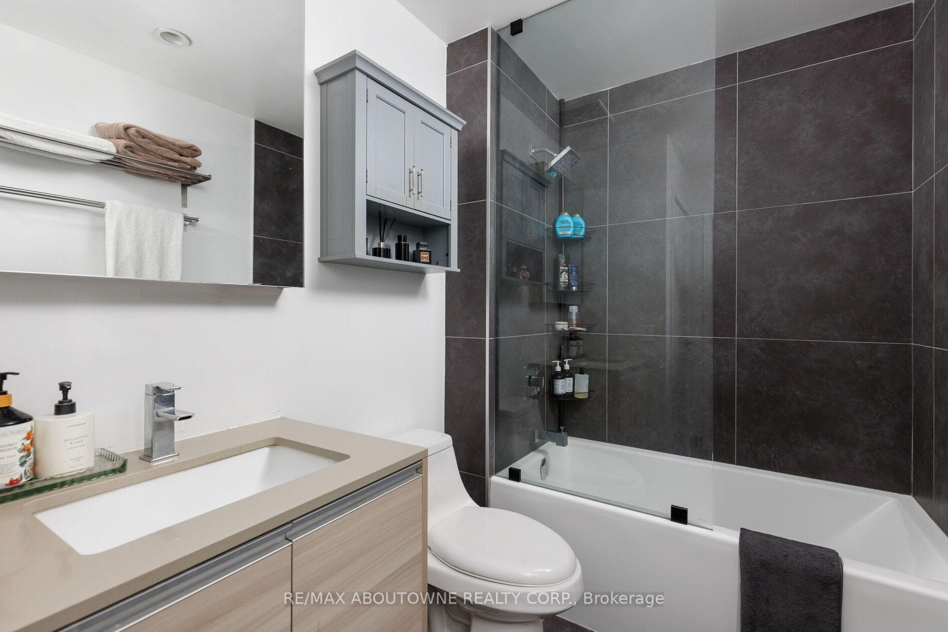 20 Minowan Miikan Lane Unit 1804 photo 25