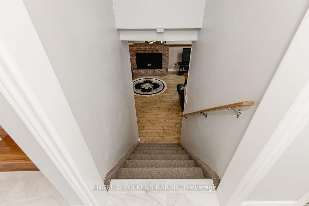 644 Algonquin Drive photo 15