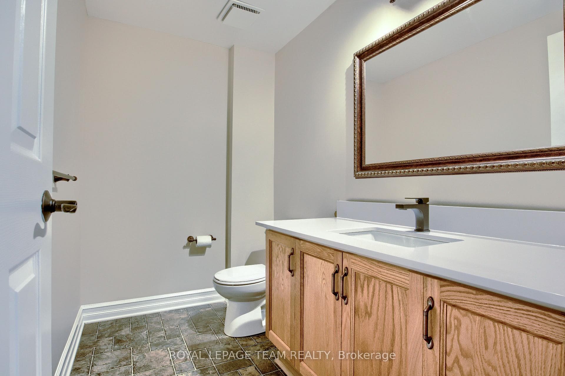 55 McGibbon Drive photo 4