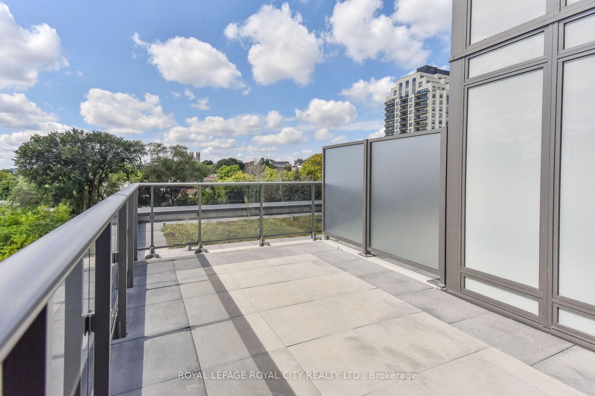 73 Arthur Street Unit 411 photo 34