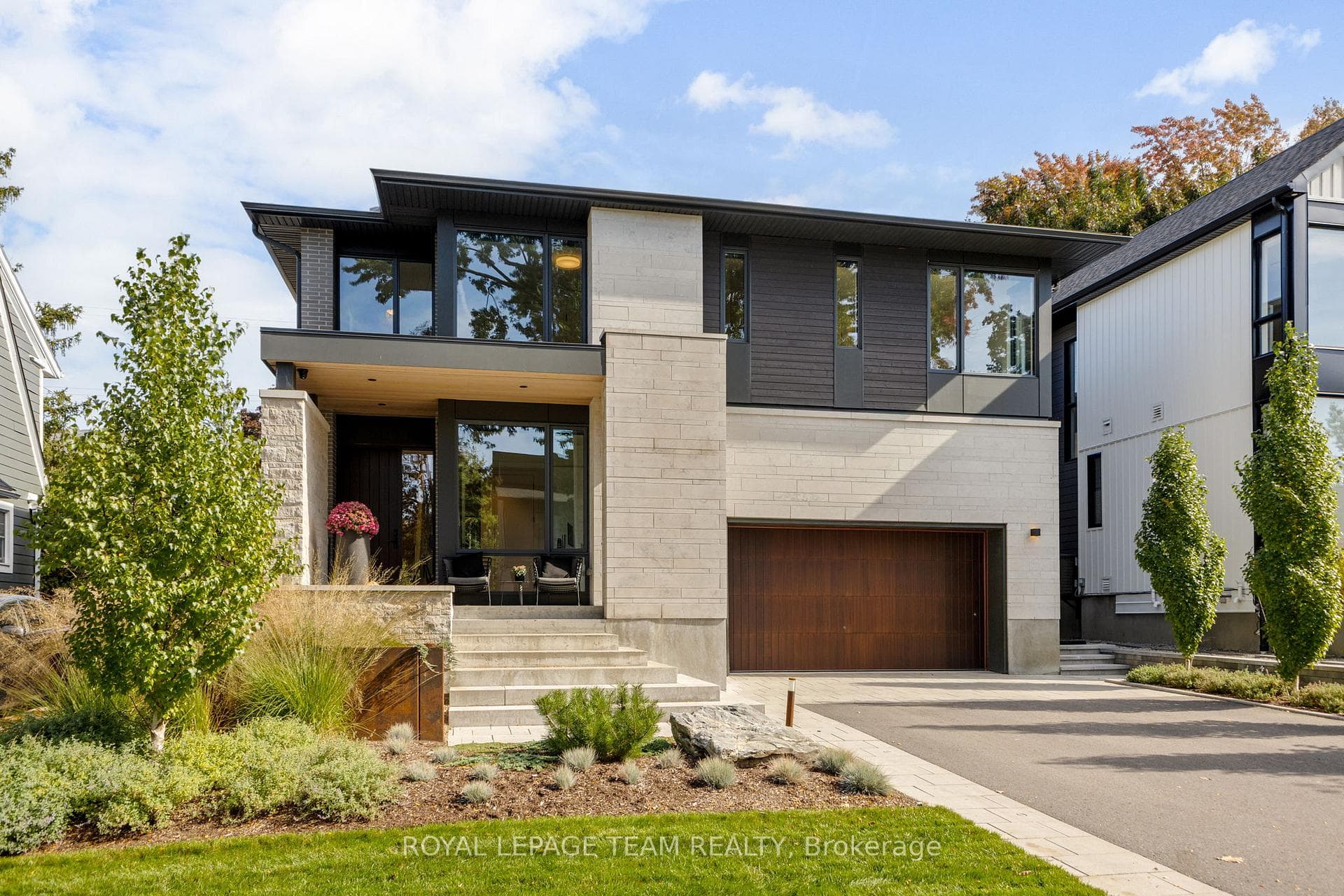 511 Fraser Avenue photo 2