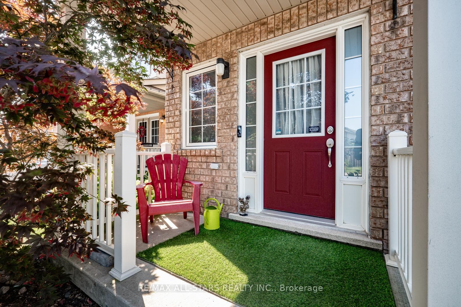 145 Dougherty Crescent photo 2