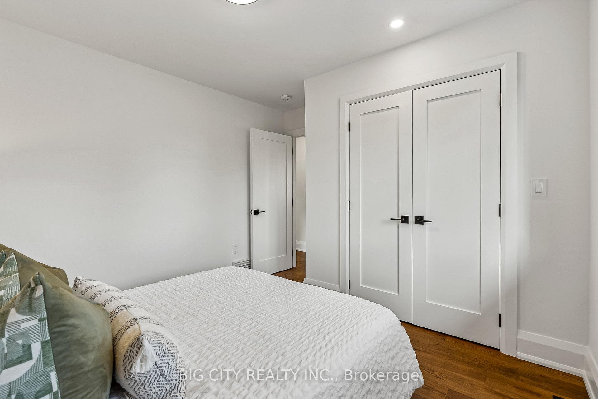 32 Warbeck Place photo 16