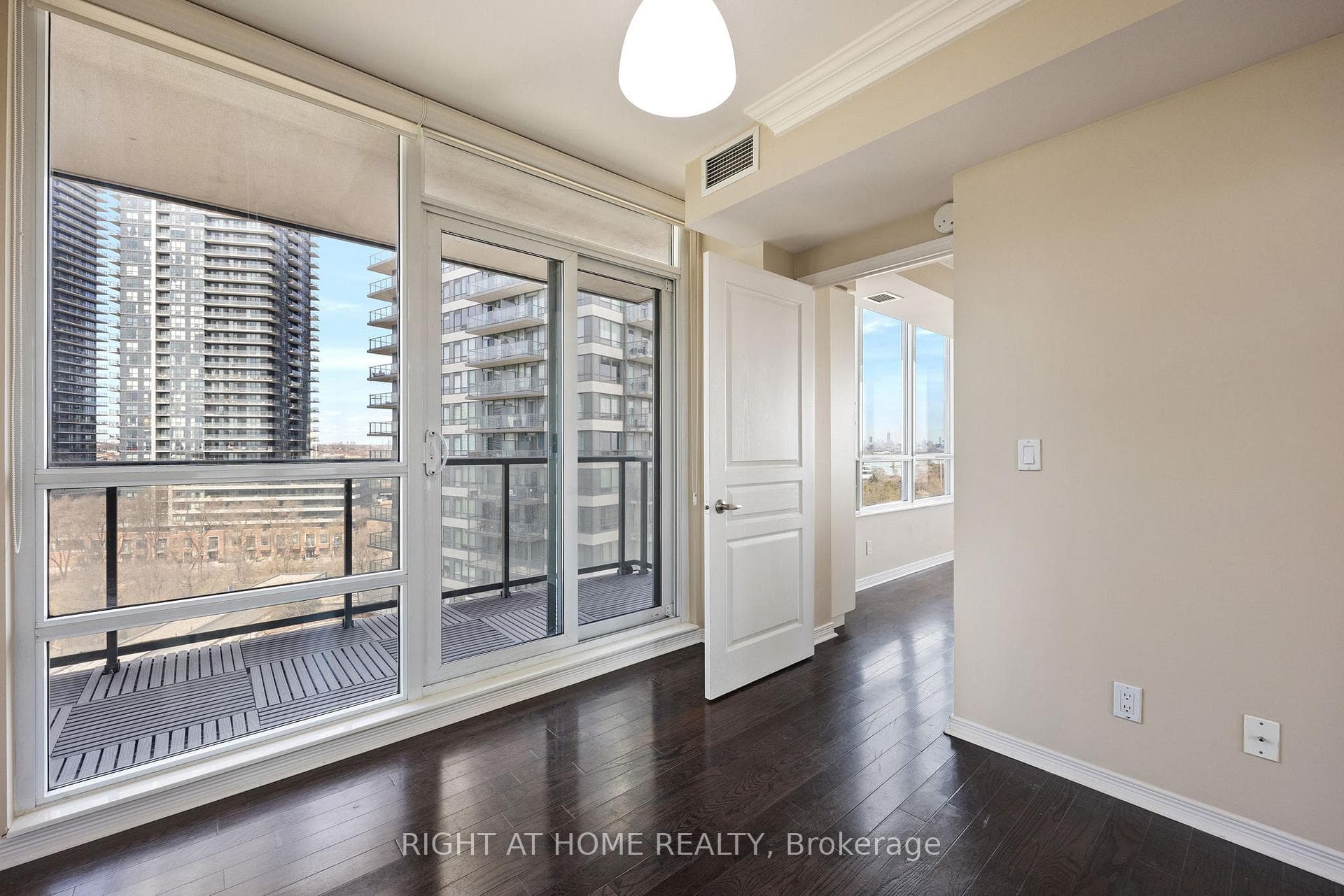2240 Lake Shore Boulevard Unit 806 photo 15
