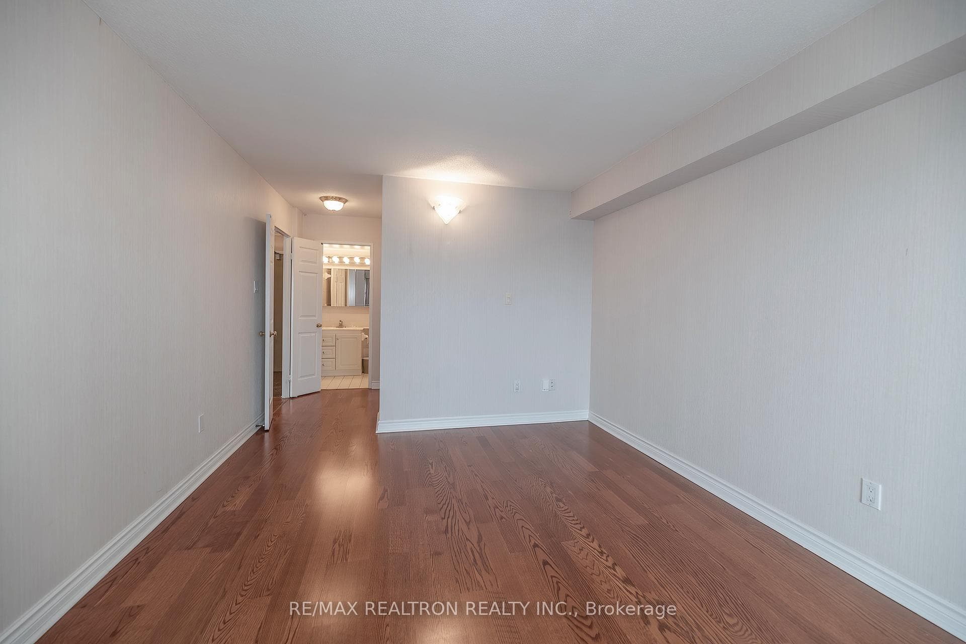 8501 Bayview Avenue Unit 615 photo 15