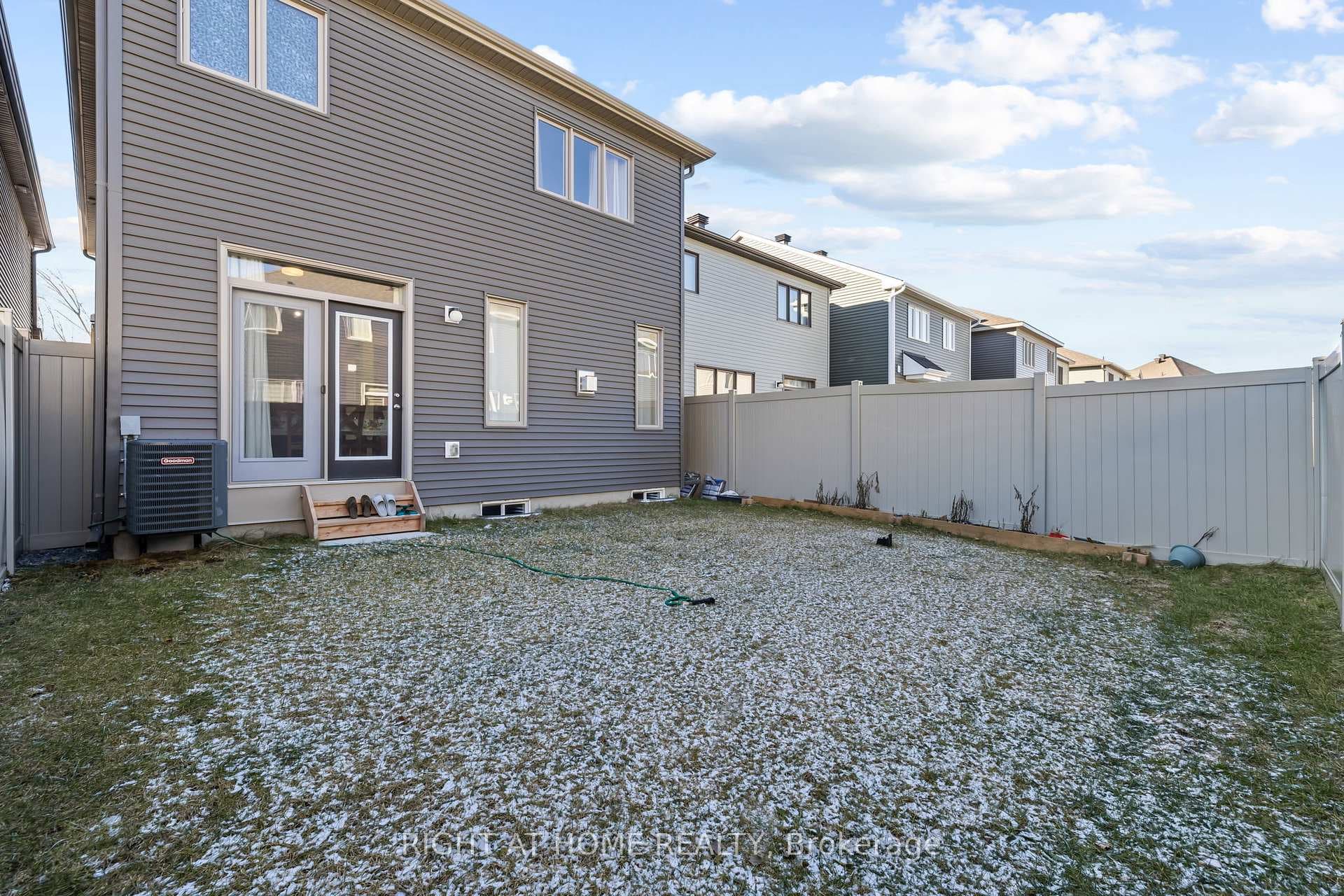 837 Derren Avenue photo 39