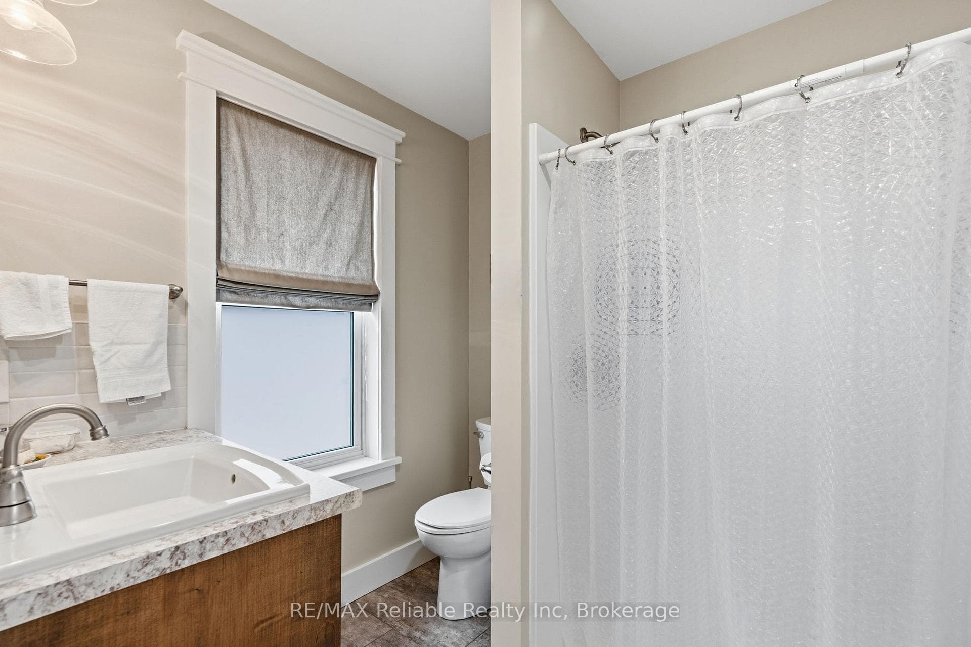 144 James Street photo 23