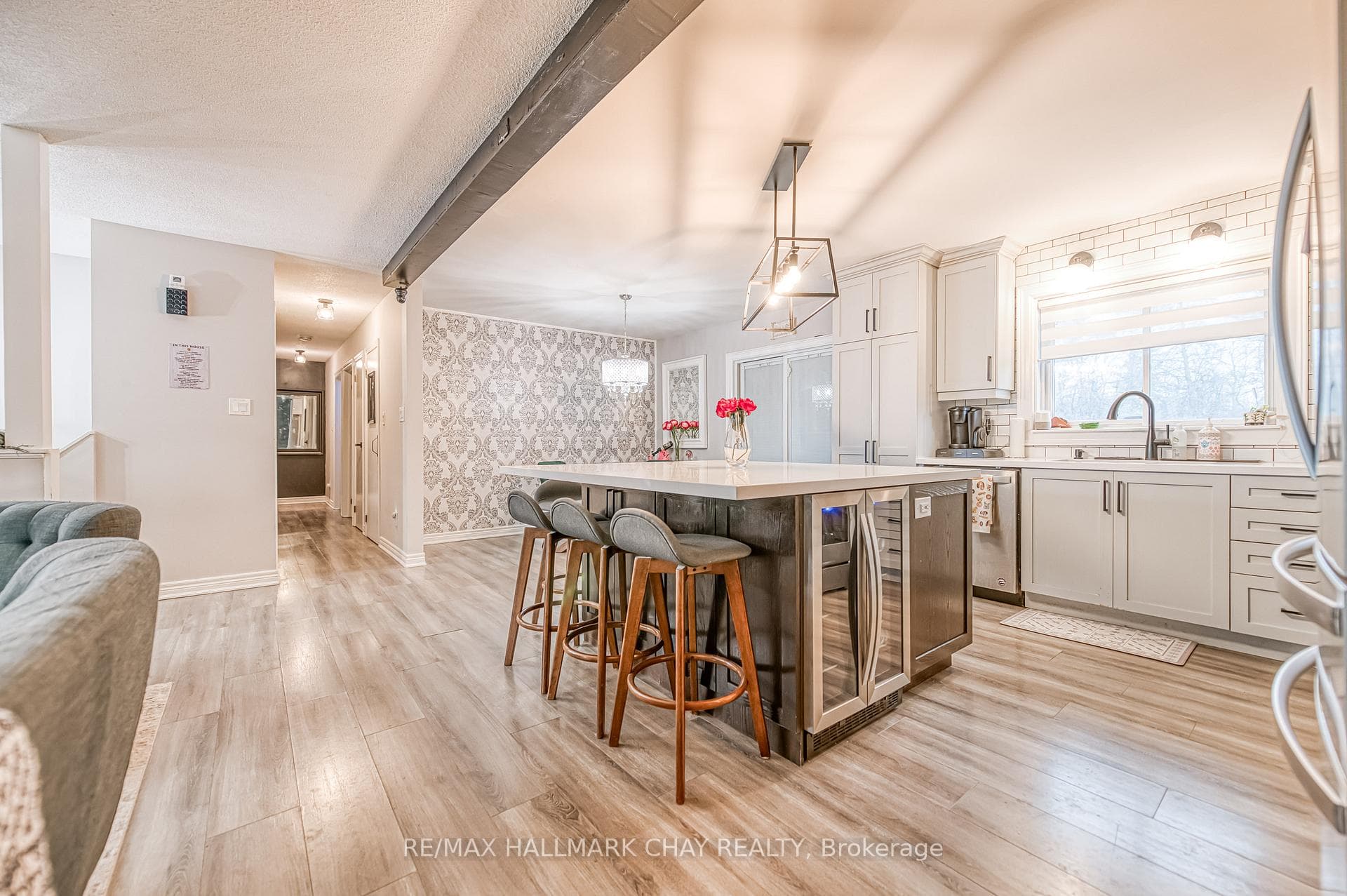 20 Howard Avenue photo 10