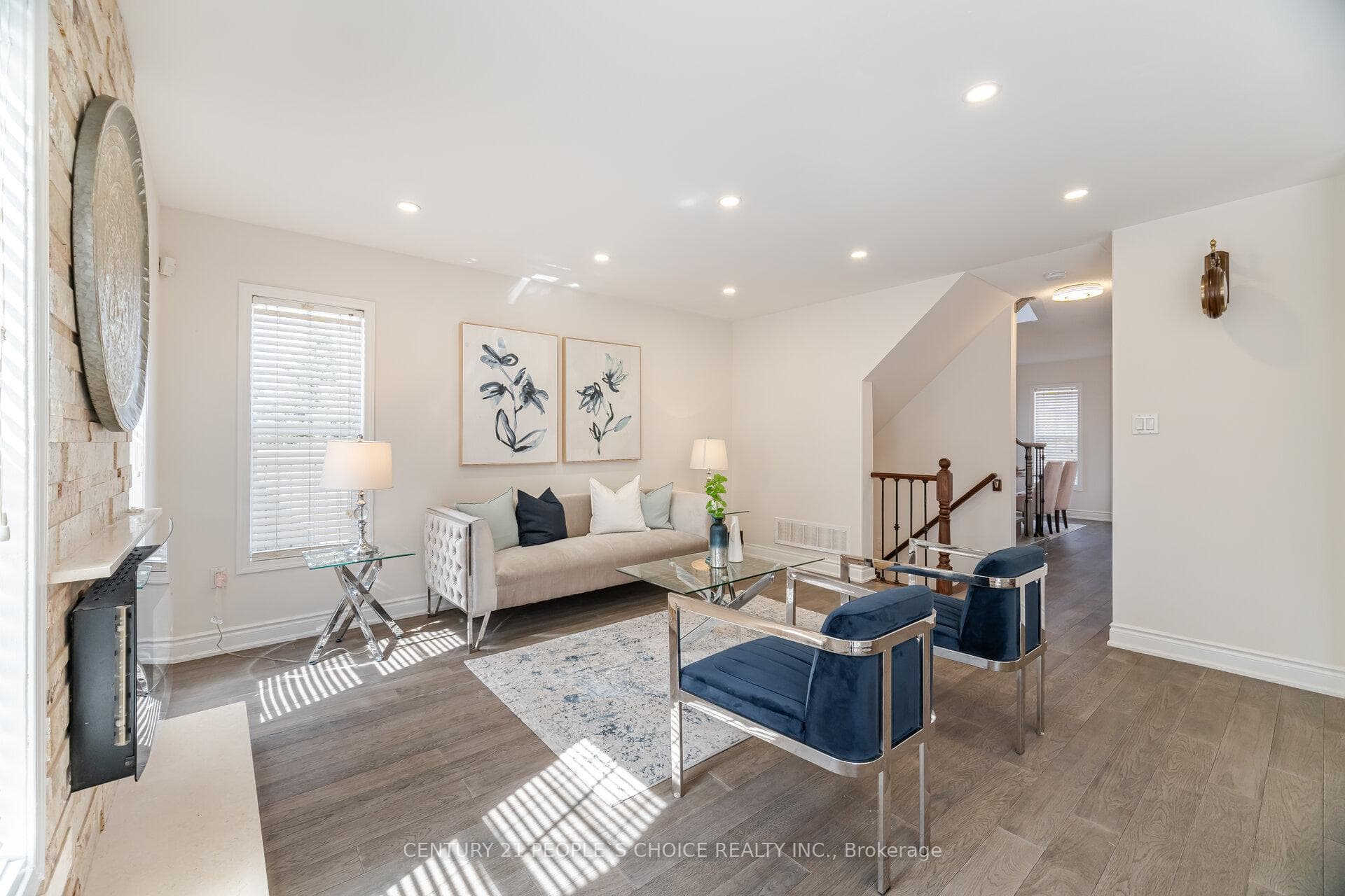 630 Thompson Road photo 10