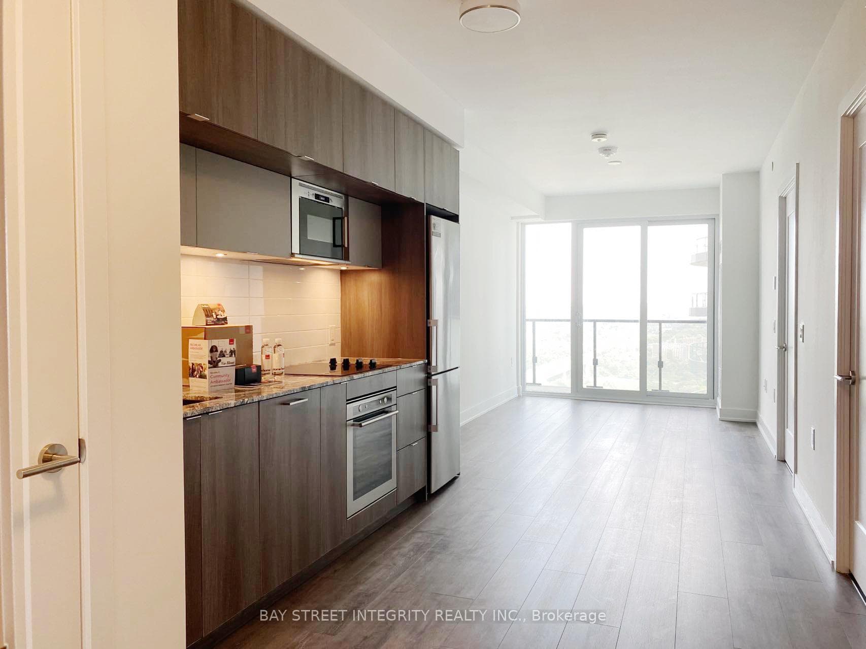 575 Bloor Street Unit 2805 photo 3