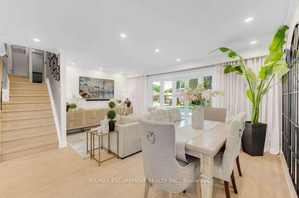 1482 Epping Road photo 10