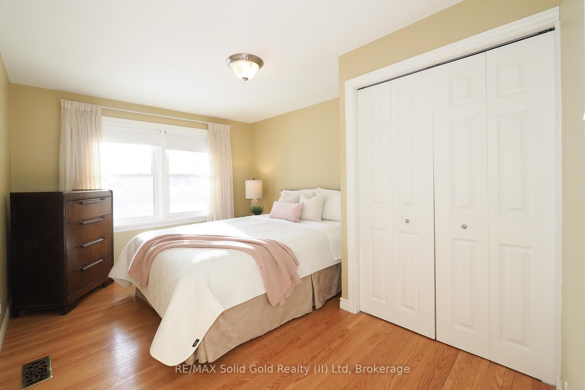249 Murdock Avenue photo 16