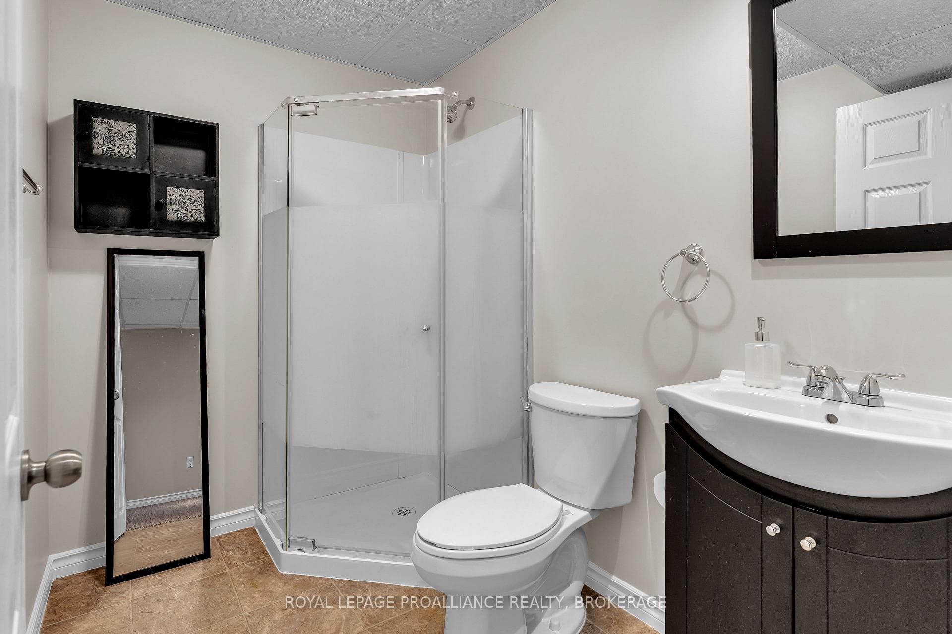 792 Newmarket Lane photo 32