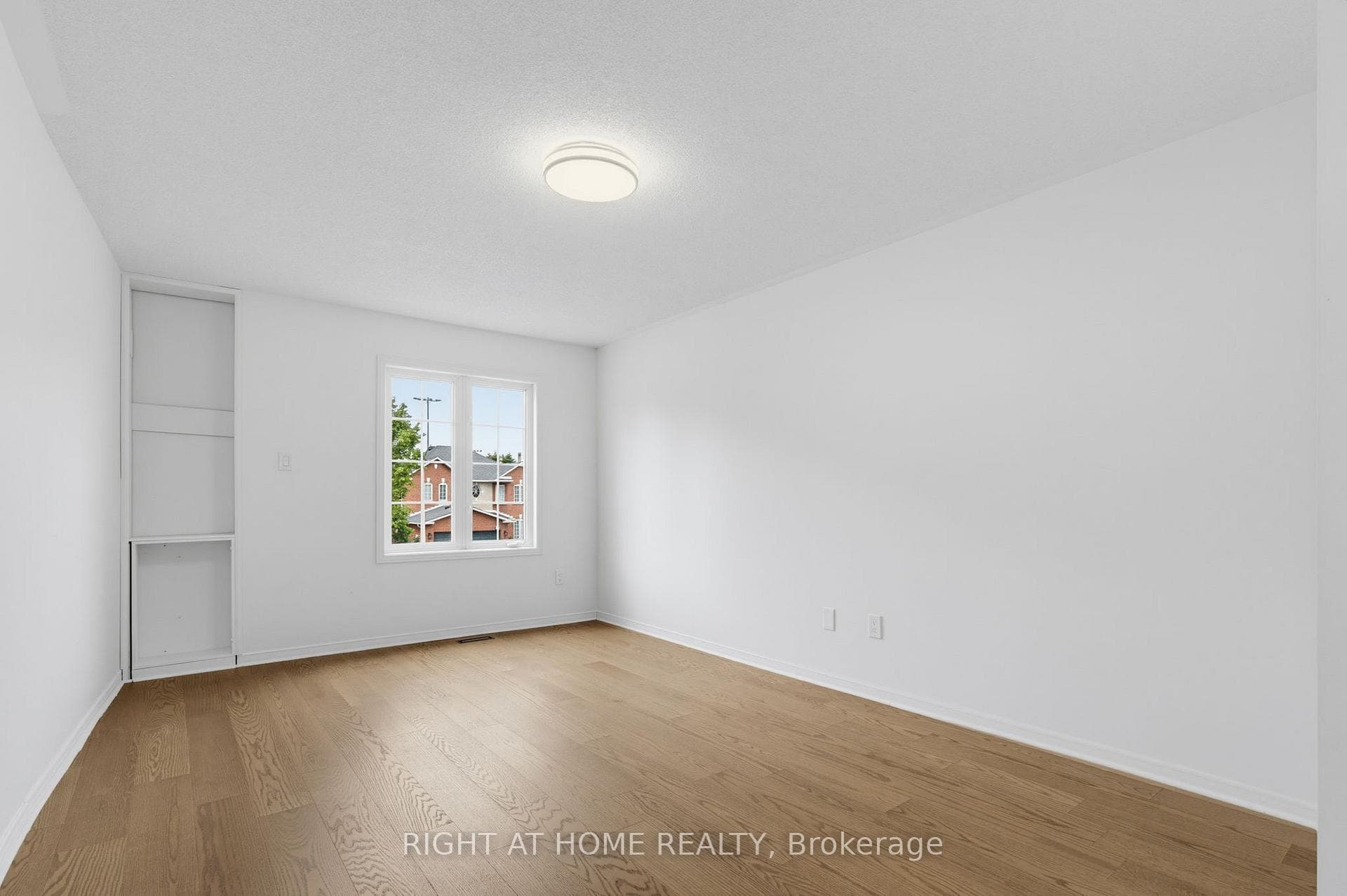 1087 Augustus Drive photo 24