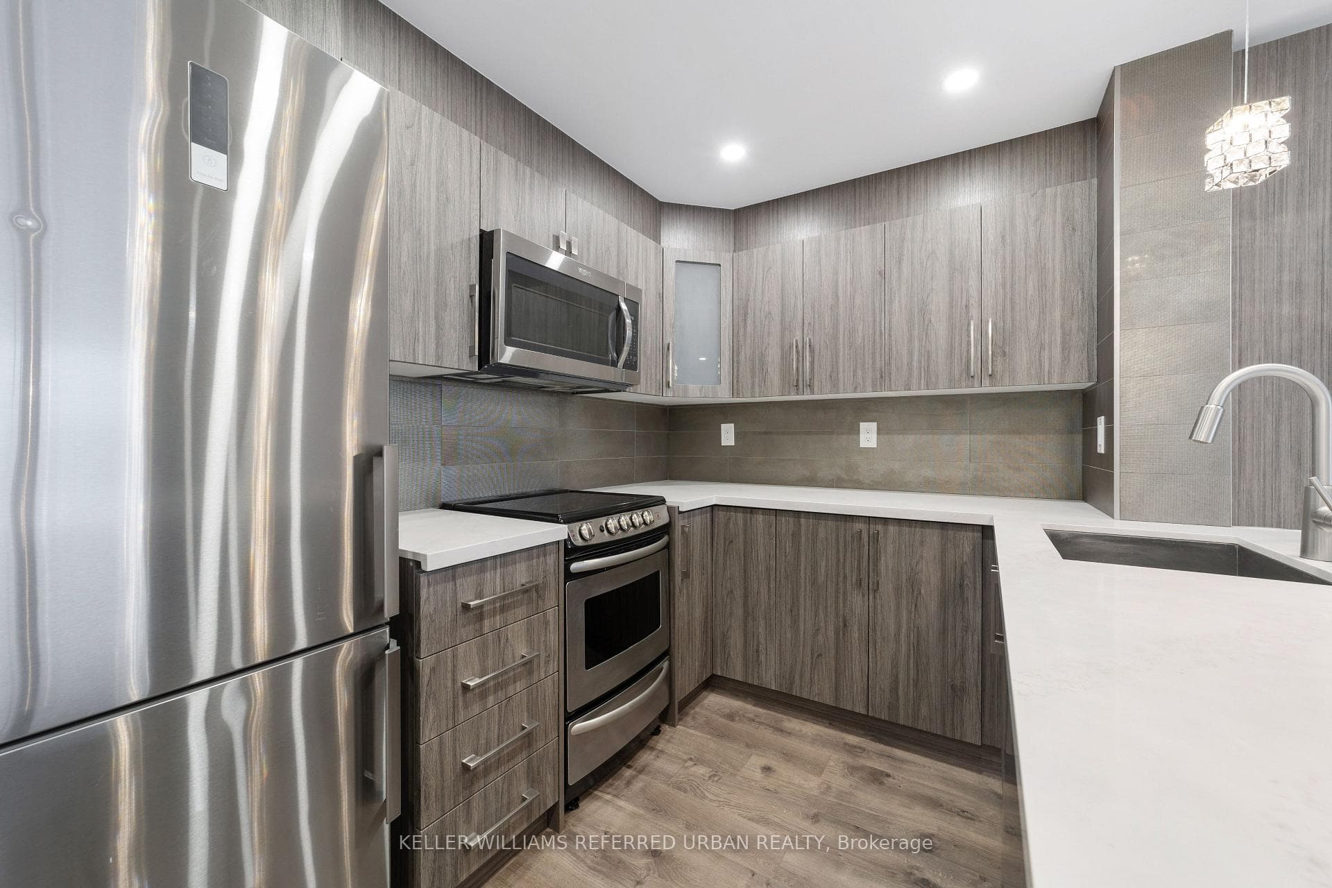 725 King Street Unit 1111 photo 6