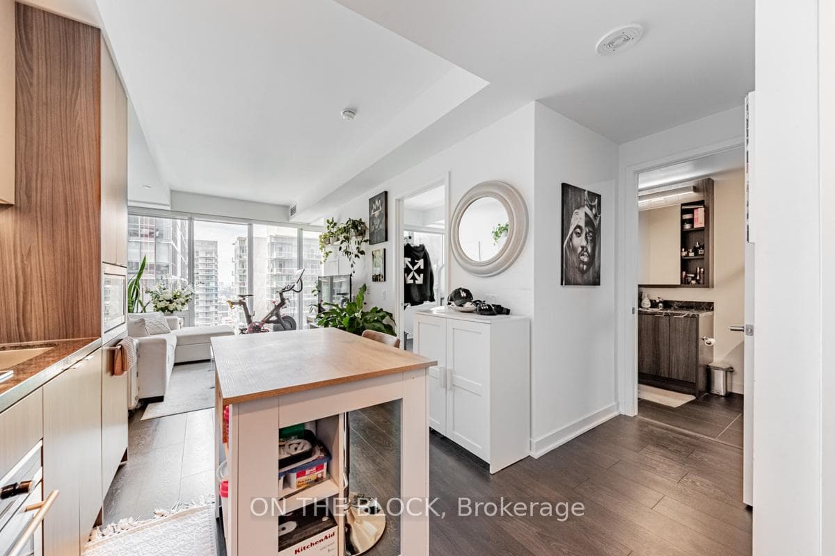 115 Blue Jays Way Unit 3805 photo 2