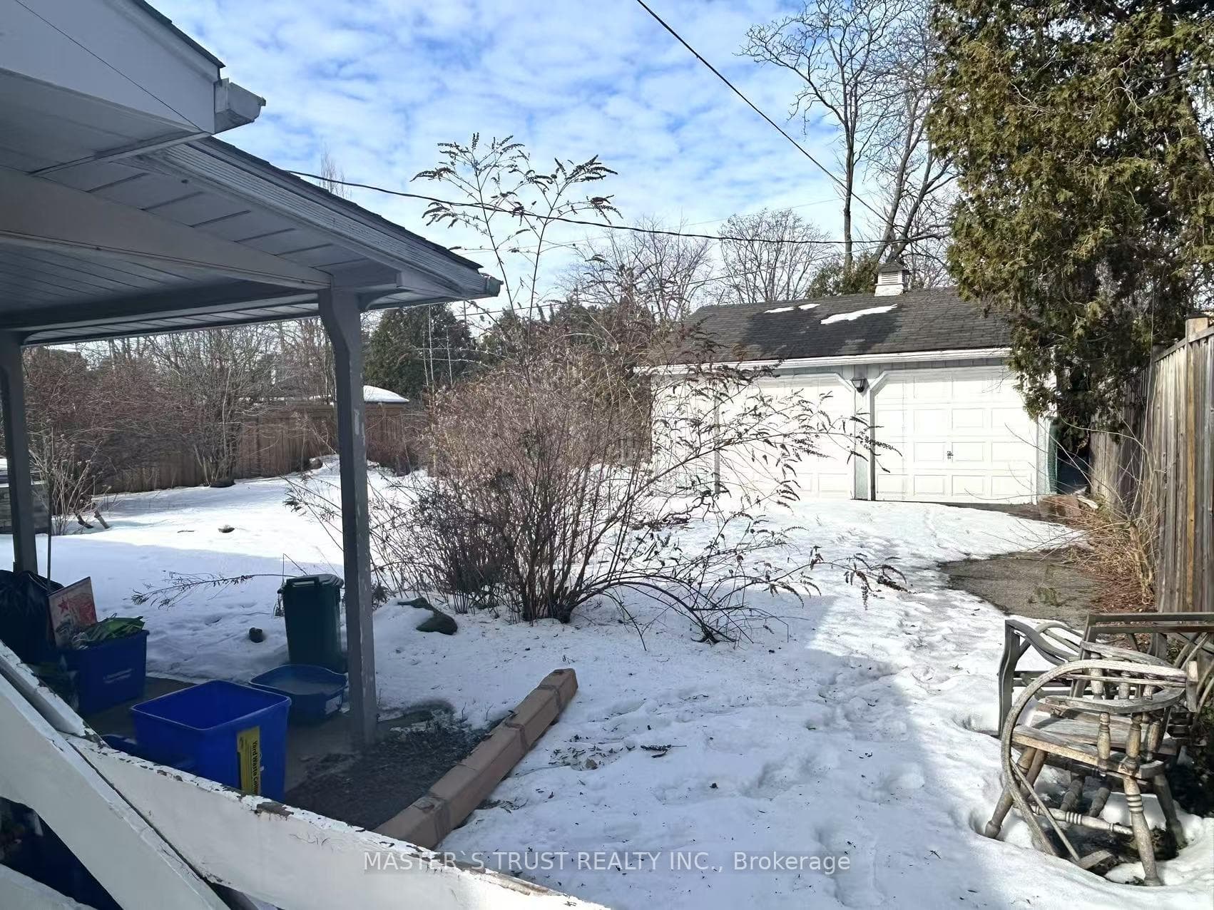 5183 Cherryhill Crescent photo 3