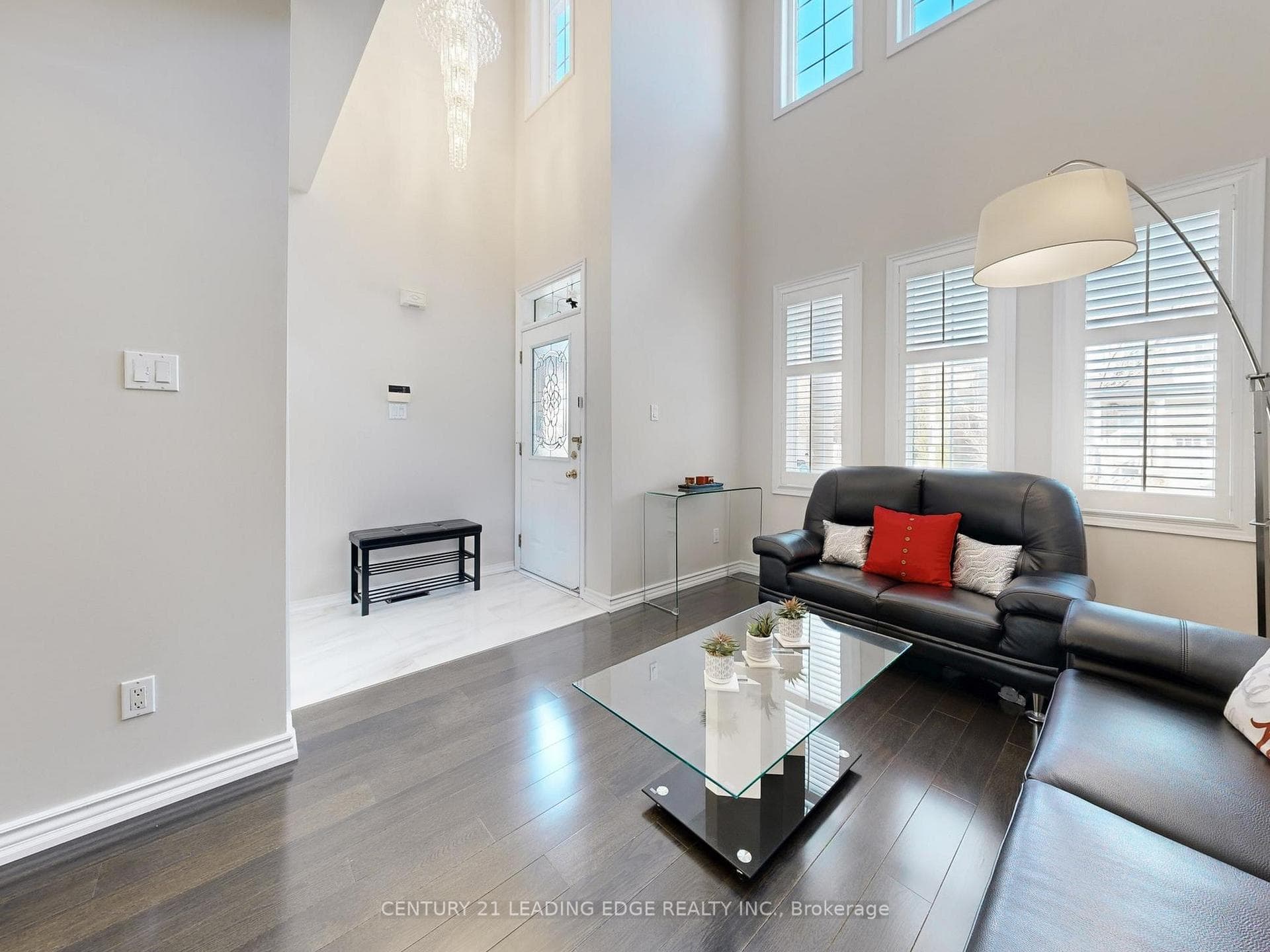 89 Sanderson Road photo 8