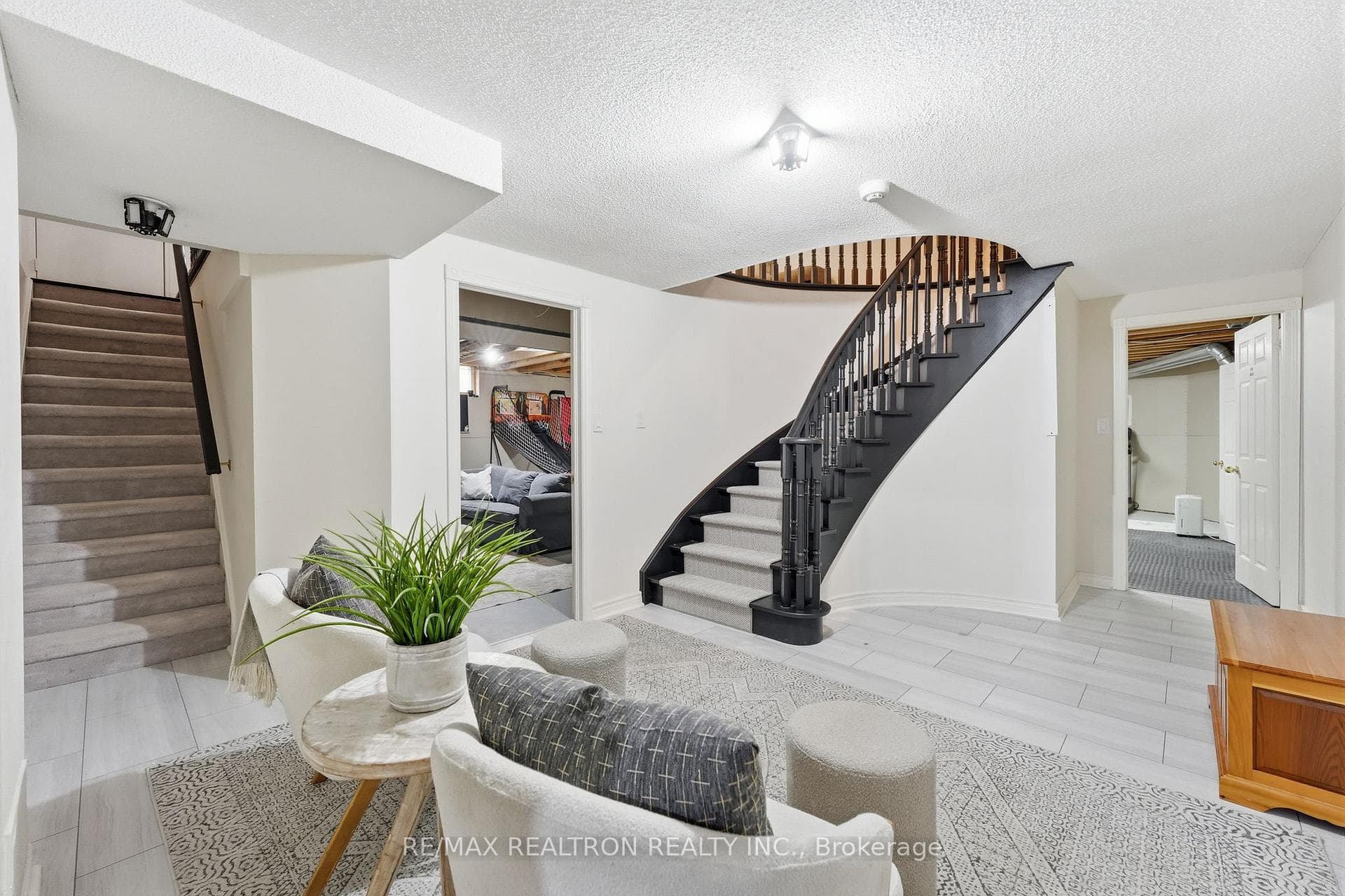653 Exceller Circle photo 37