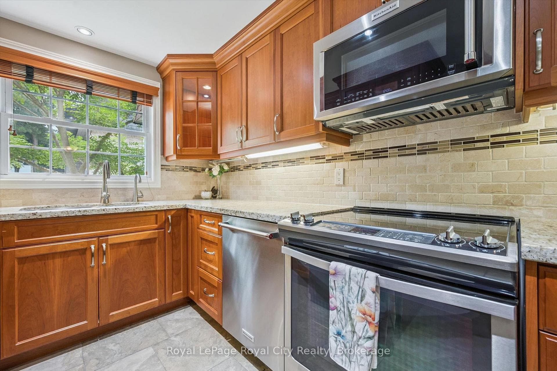 383 Edinburgh Road Unit 30 photo 23
