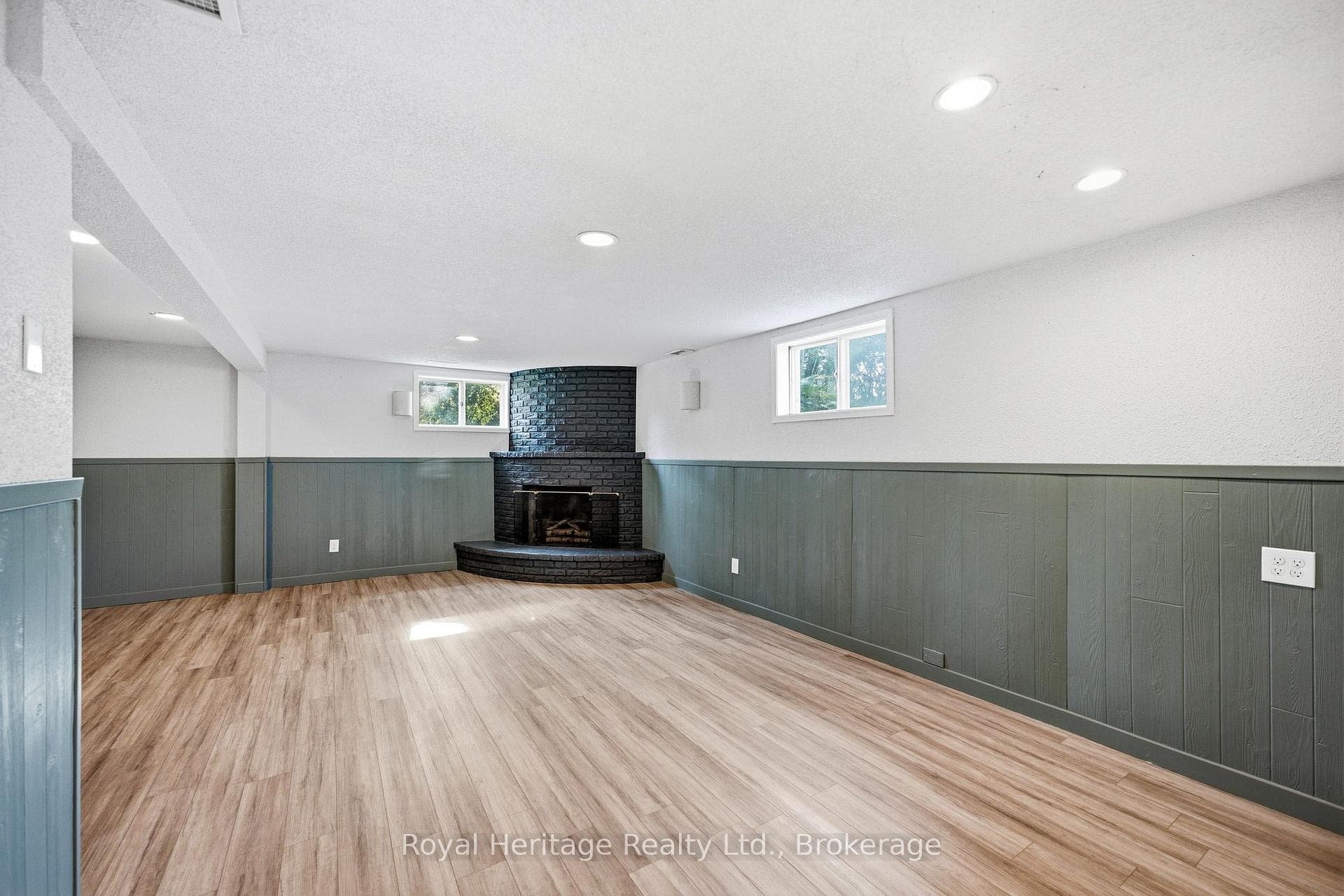 4 Thornlea Road photo 30