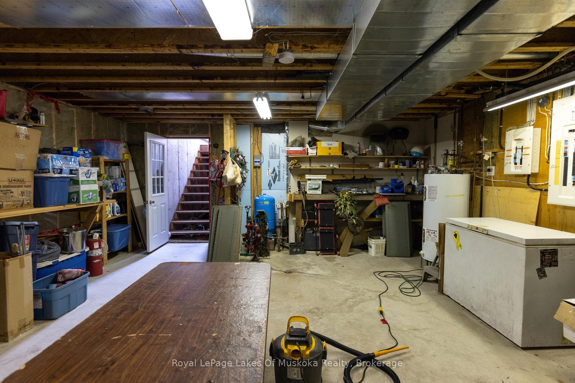 259 Lakeshore Road photo 25