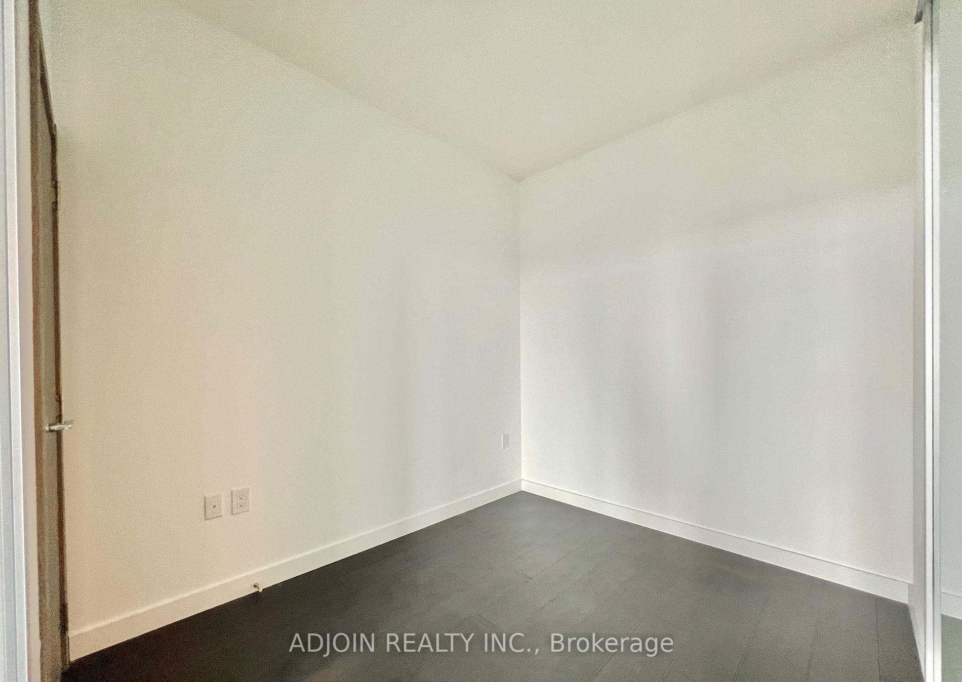 38 Widmer Street Unit 1810 photo 7