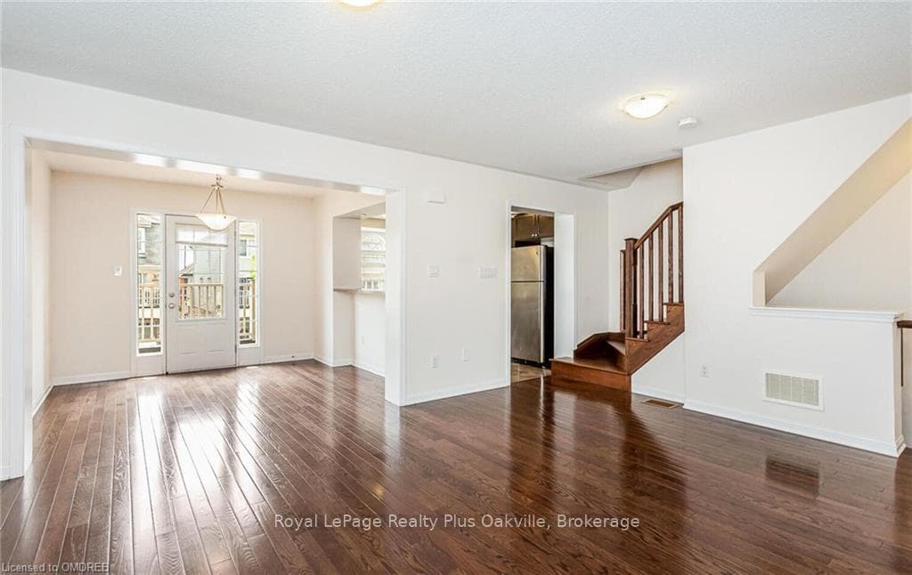243 SEPTIMUS Heights photo 9