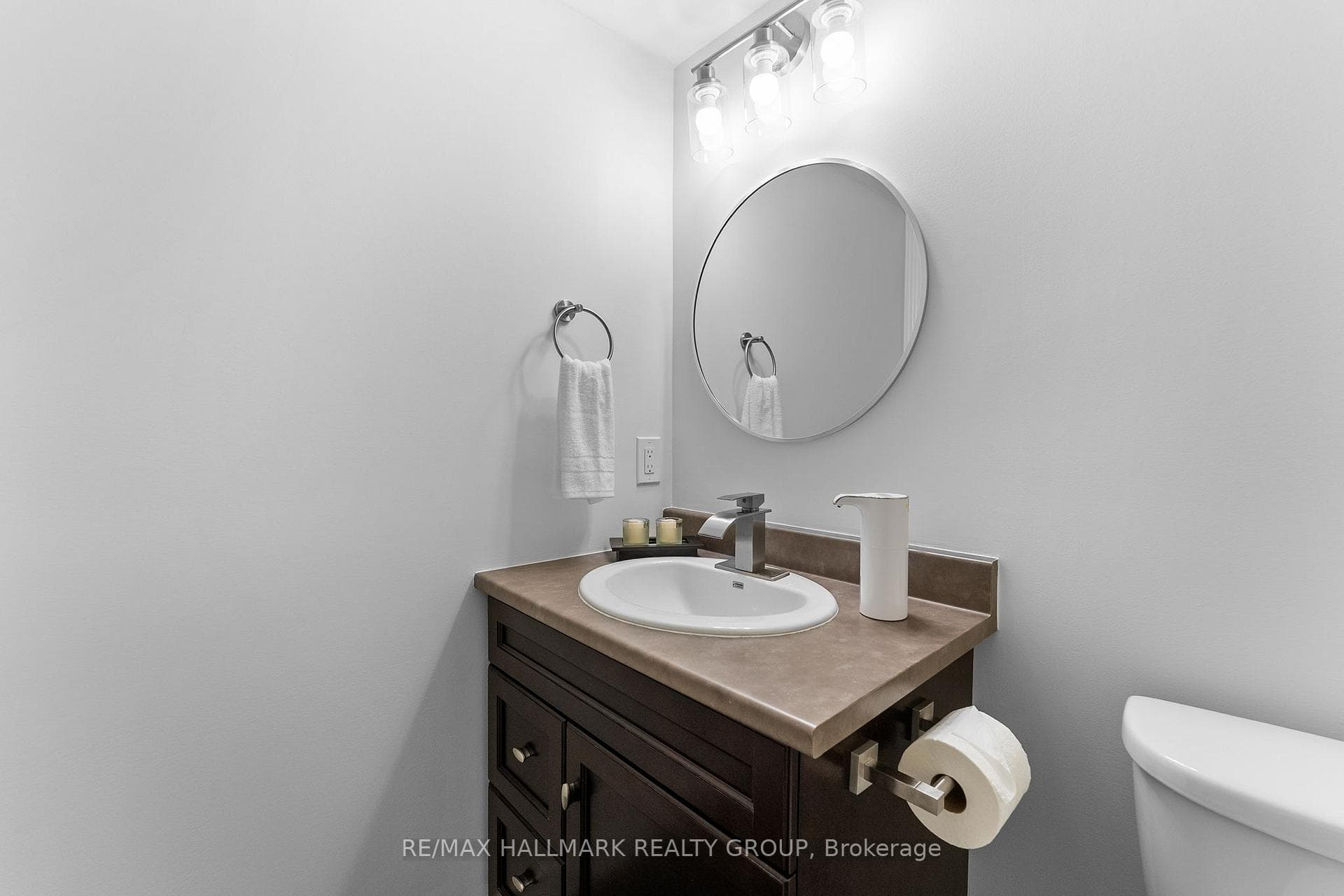 115 Beatrice Drive photo 39