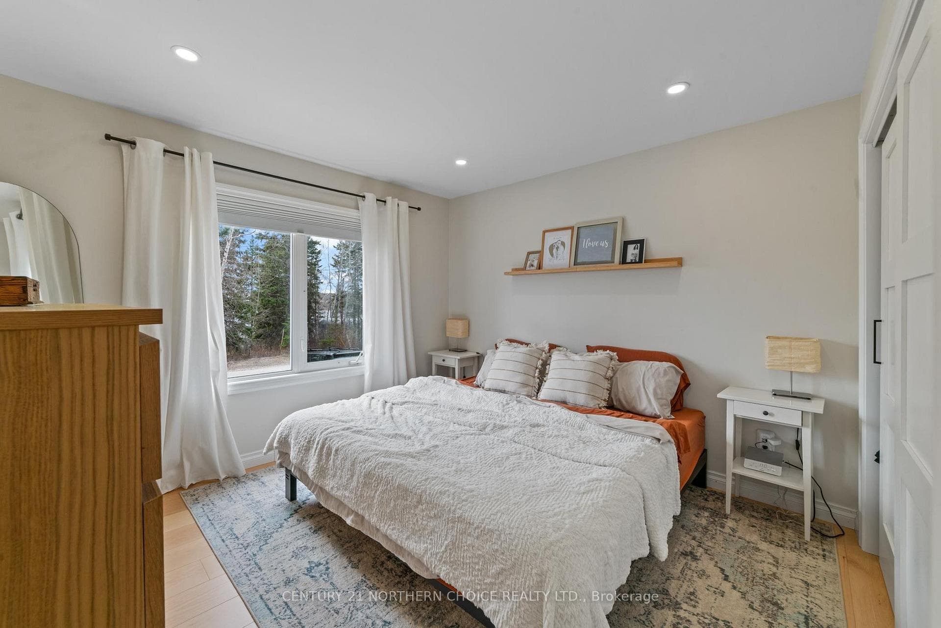 16 Cochenour Crescent photo 11