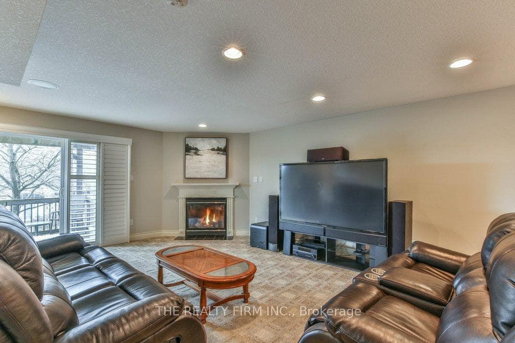 578 MCGARRELL Place Unit 9 photo 32