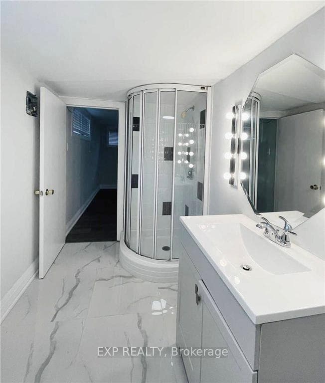 15 Scarcliff Gardens photo 12