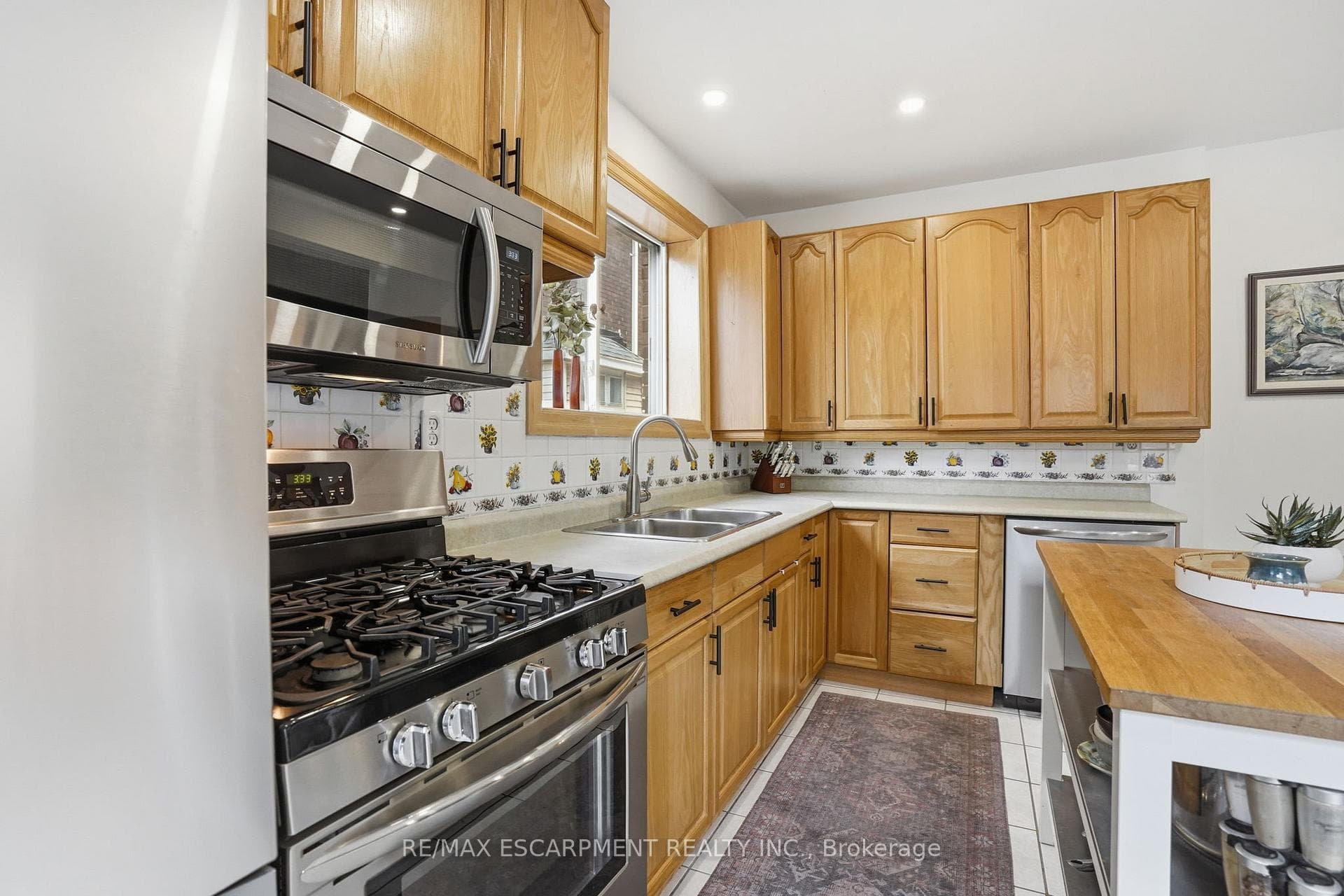 17 Tuxedo Avenue photo 16