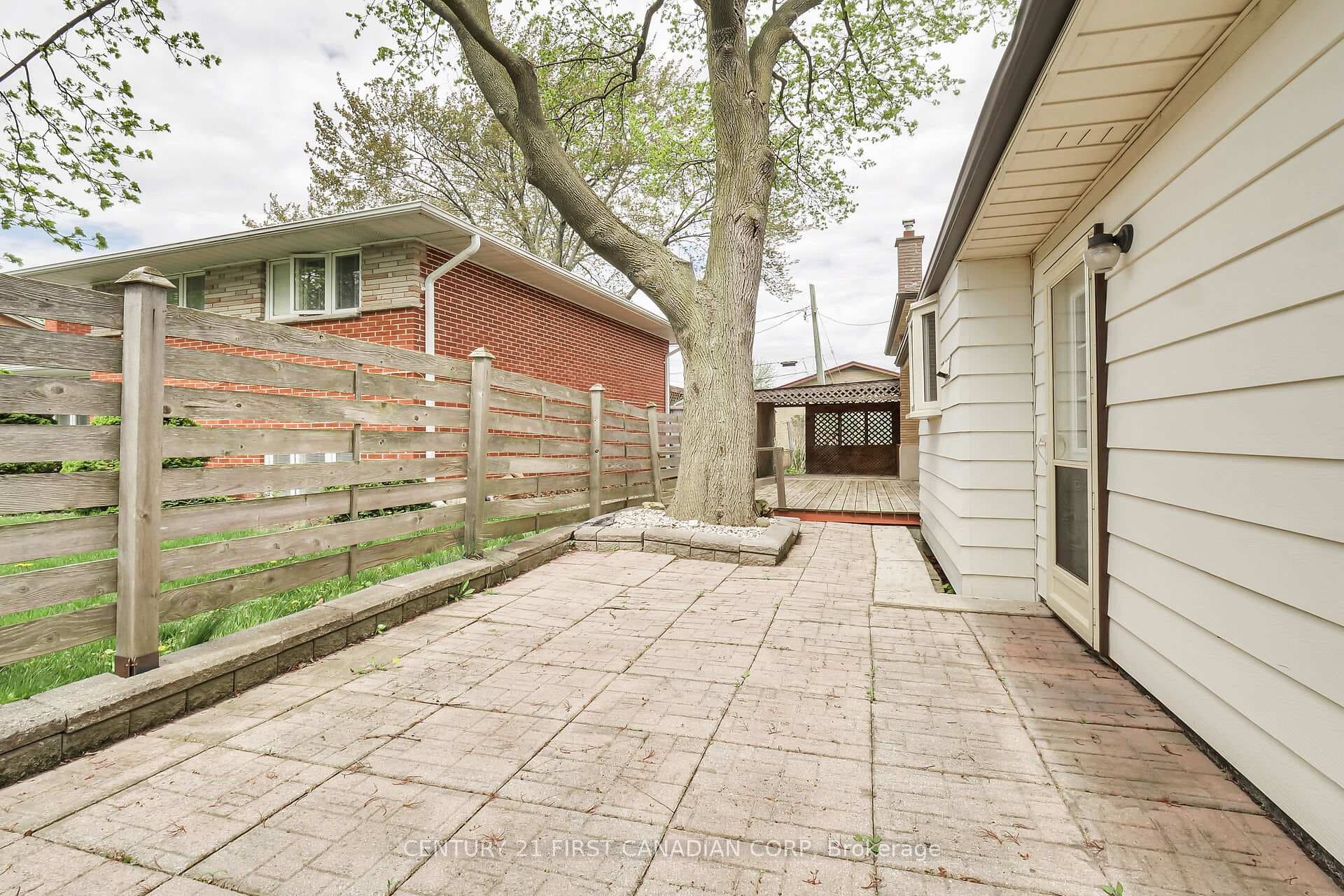 32 Stormont Drive photo 29
