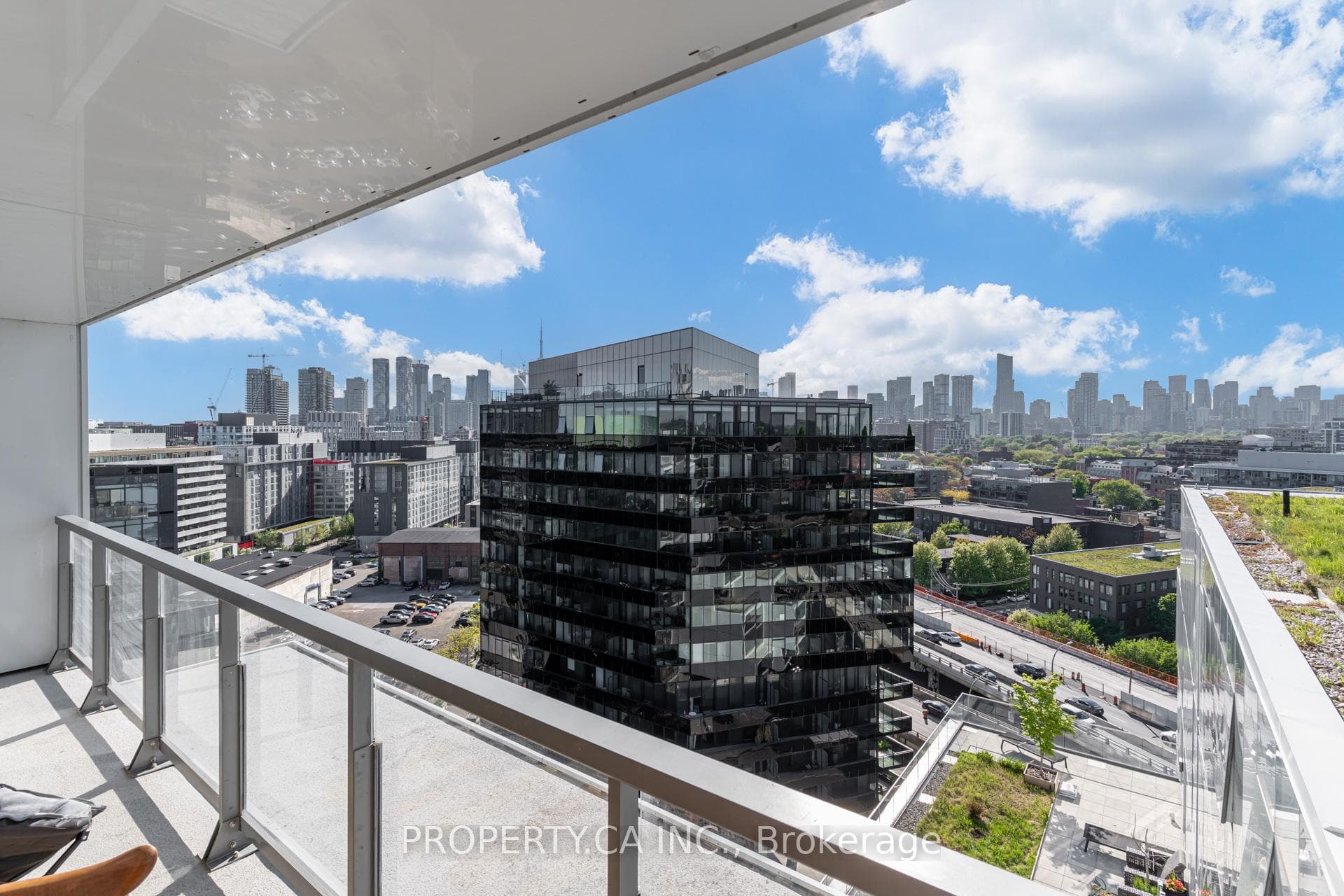 170 Bayview Avenue Unit 1302 photo 5