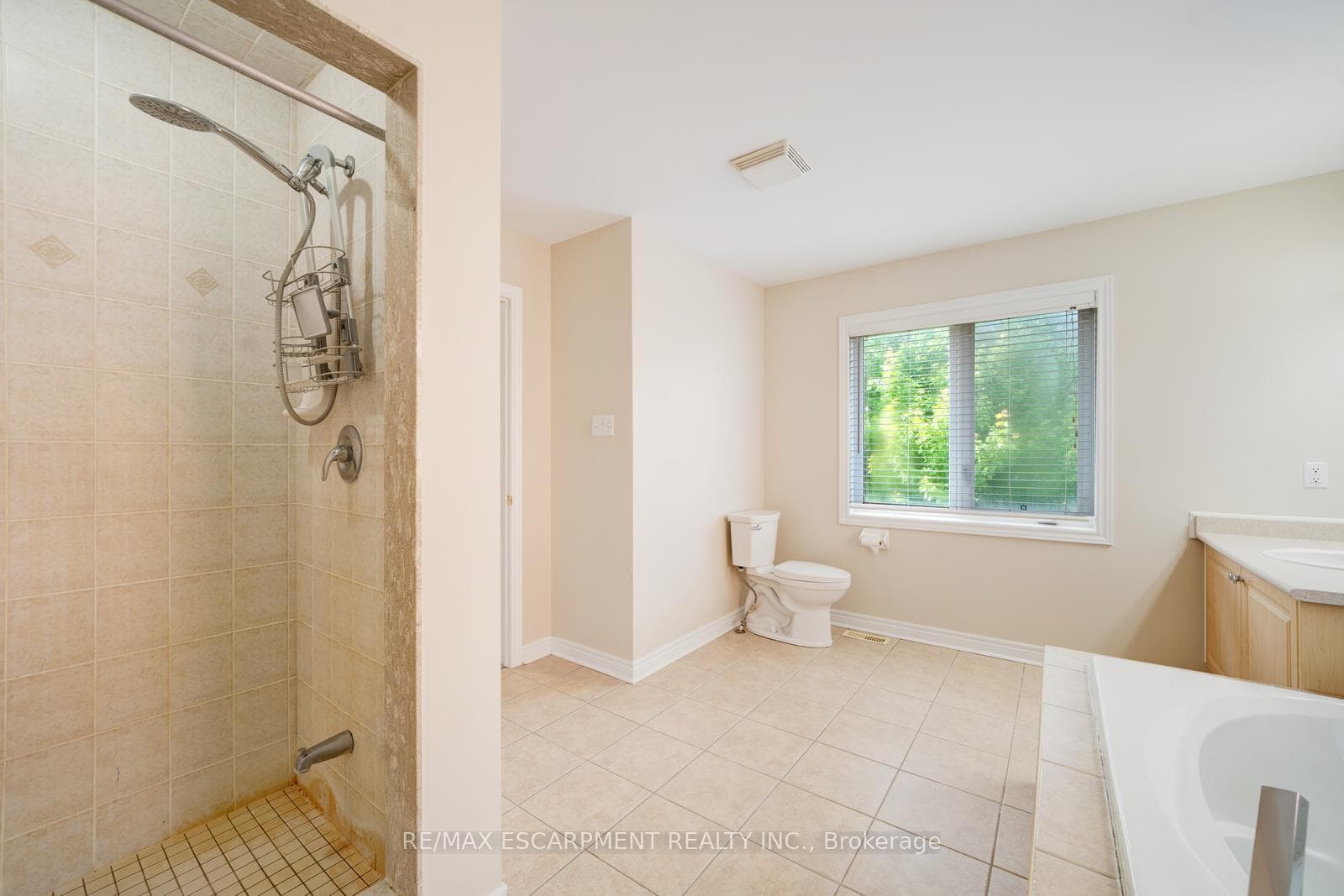 23 Grubin Avenue photo 25