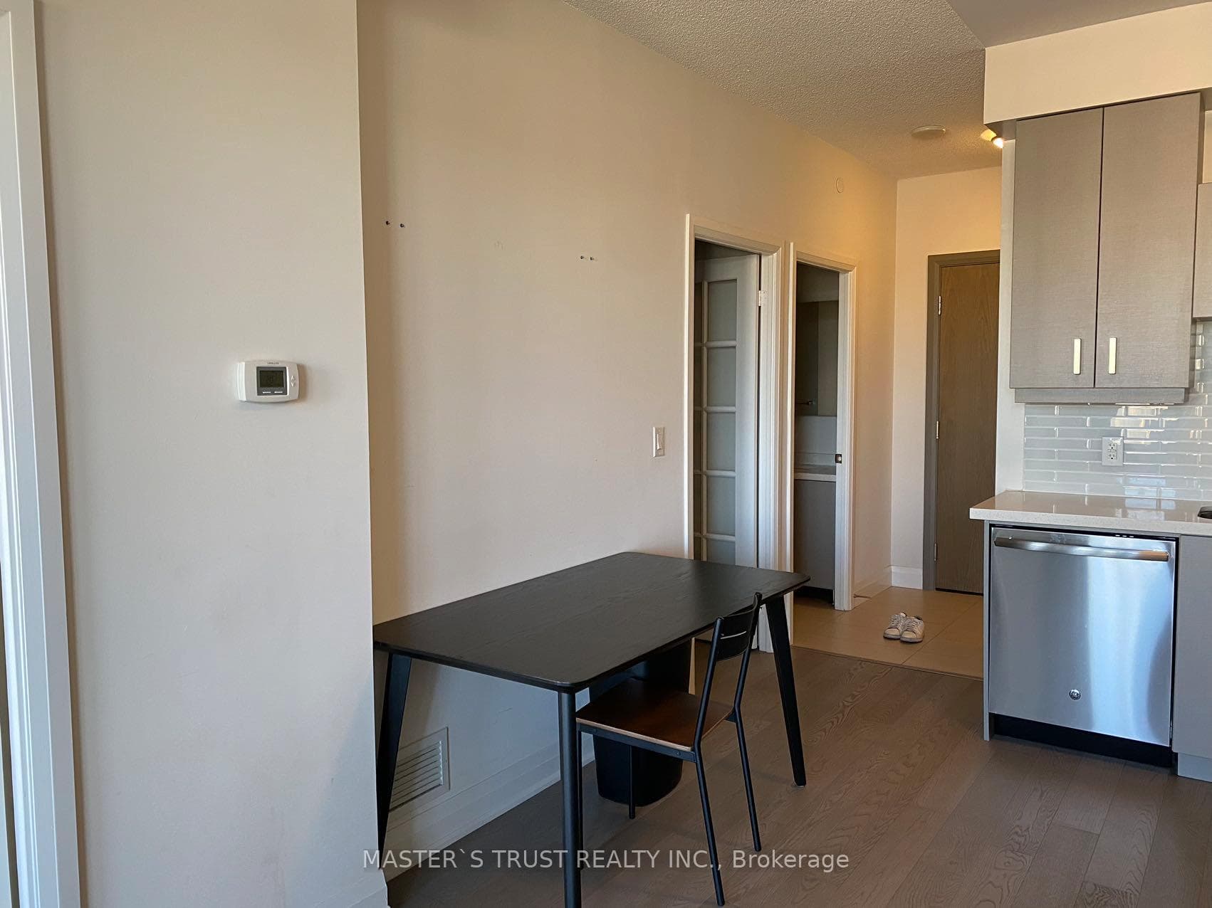 28 Uptown Drive Unit 519 photo 6